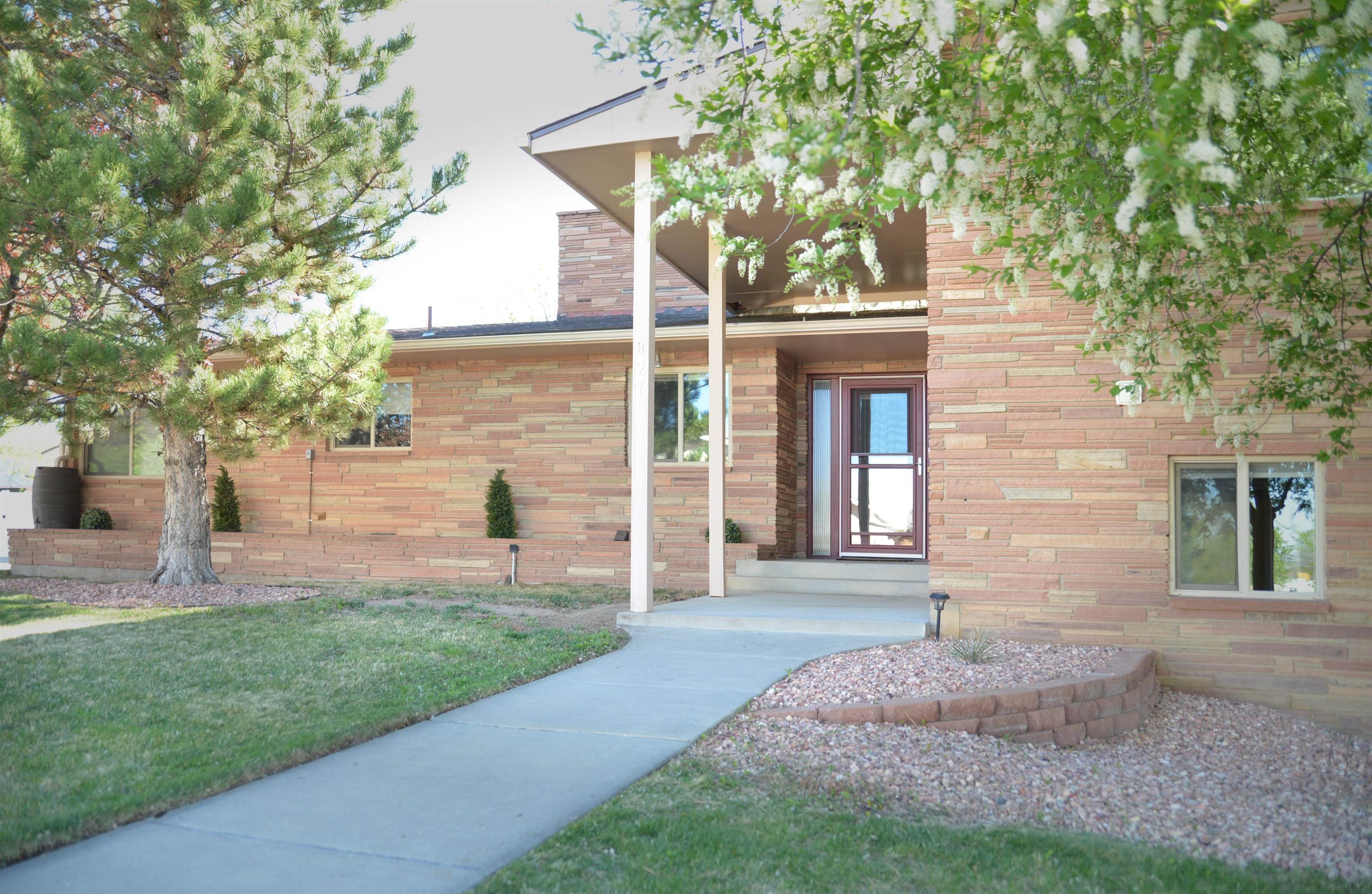 827 Lincoln Court