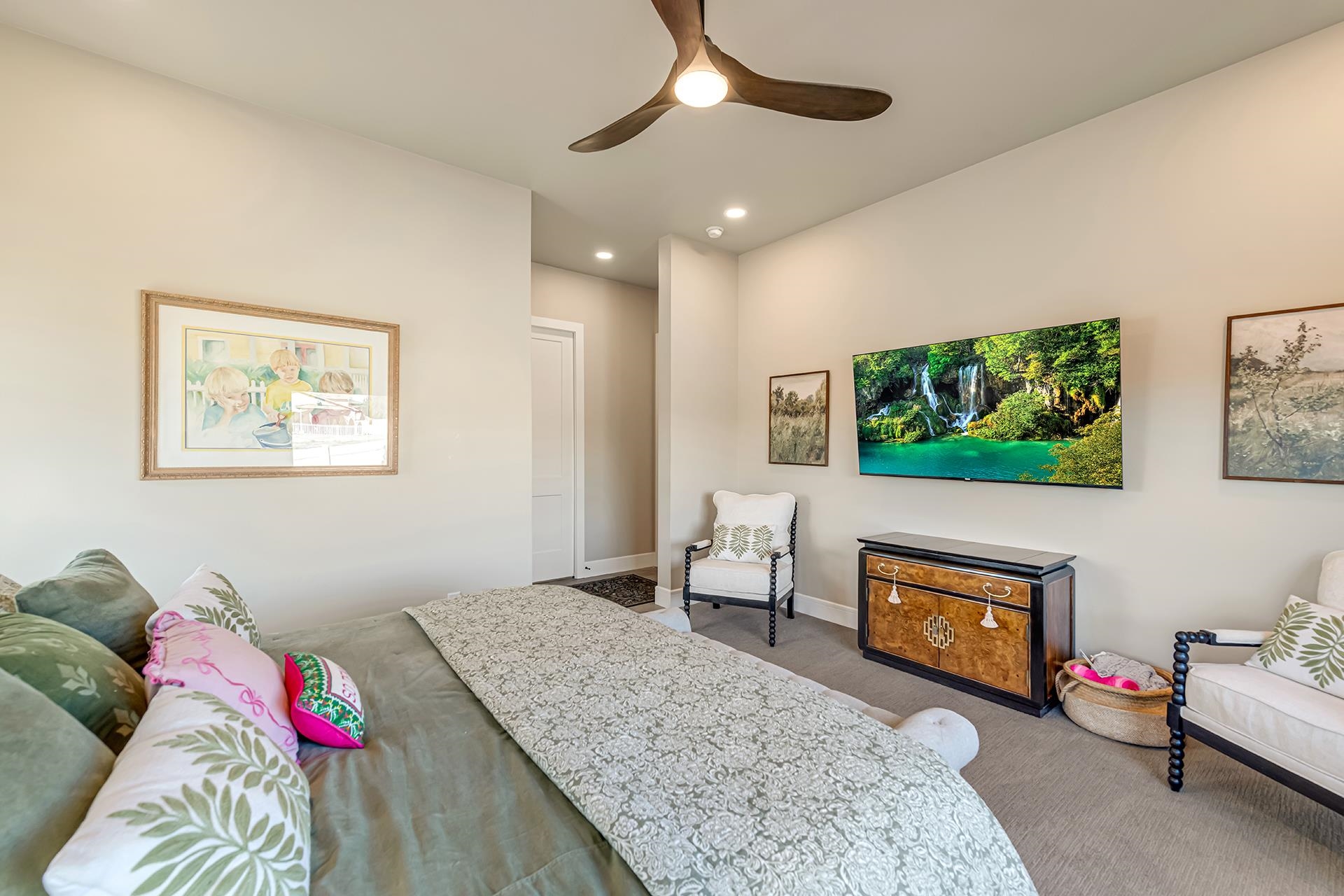 2698 Village Center Way