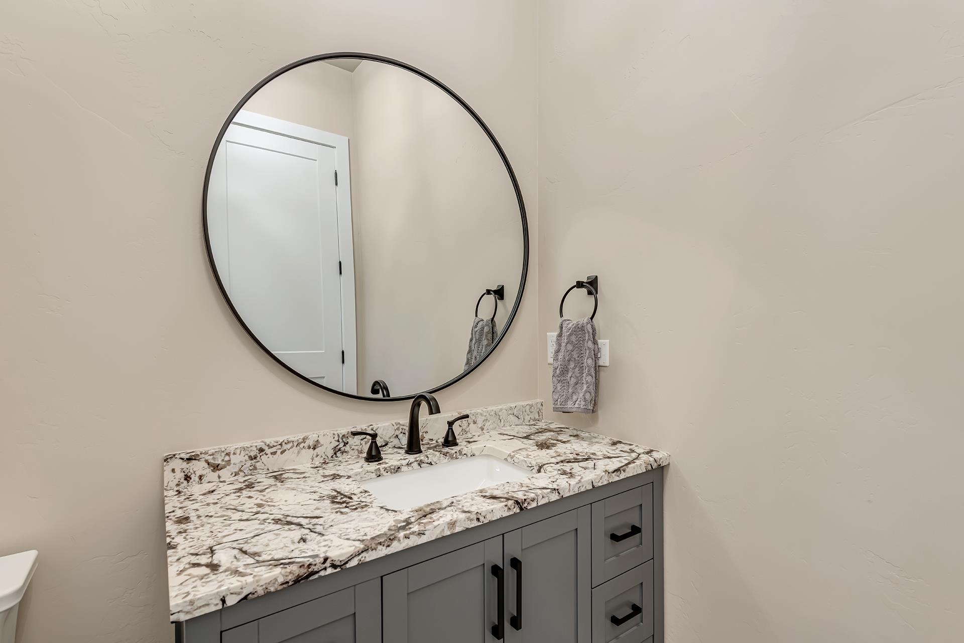 2698 Village Center Way