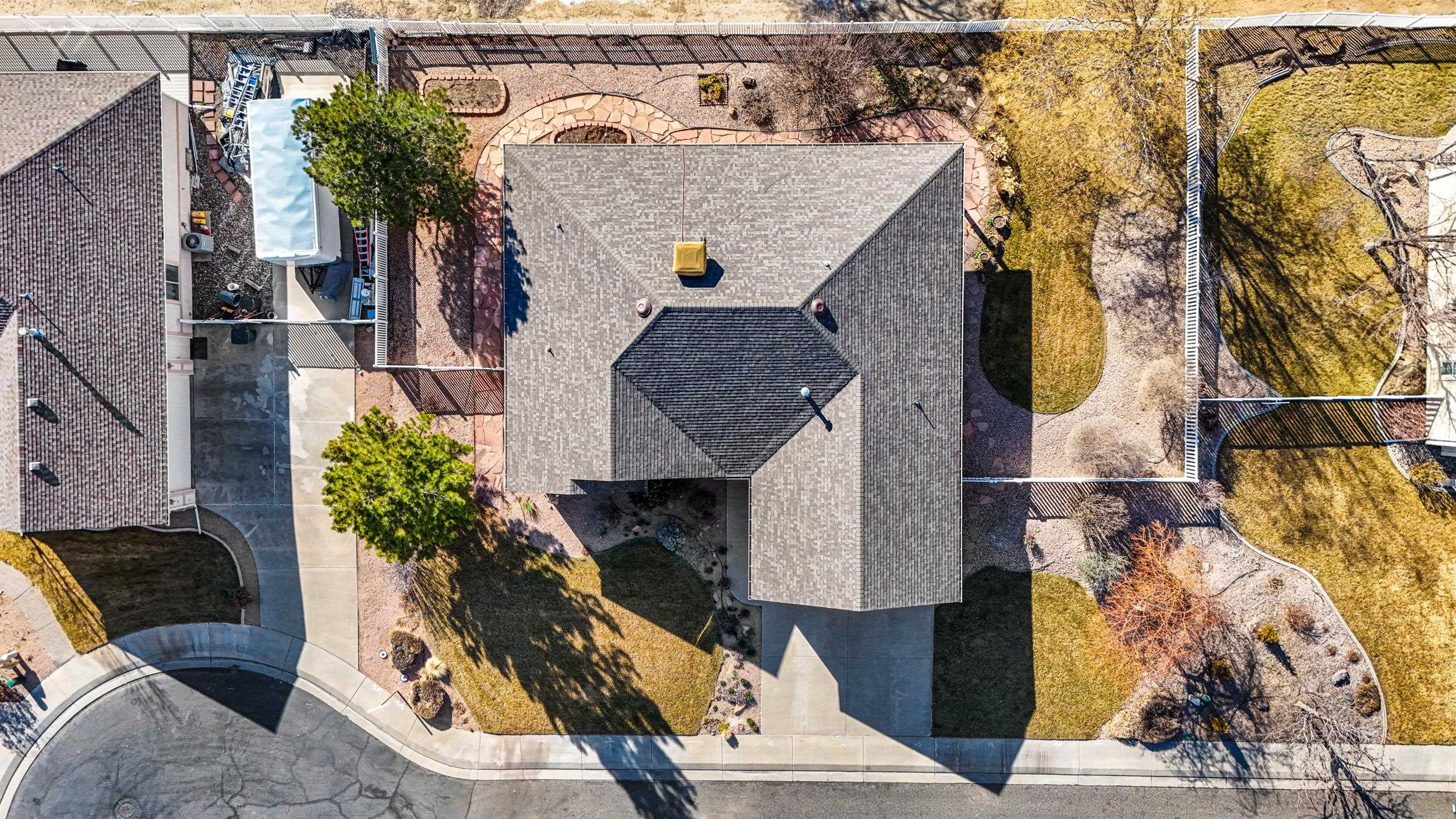 715 Lochwood Way