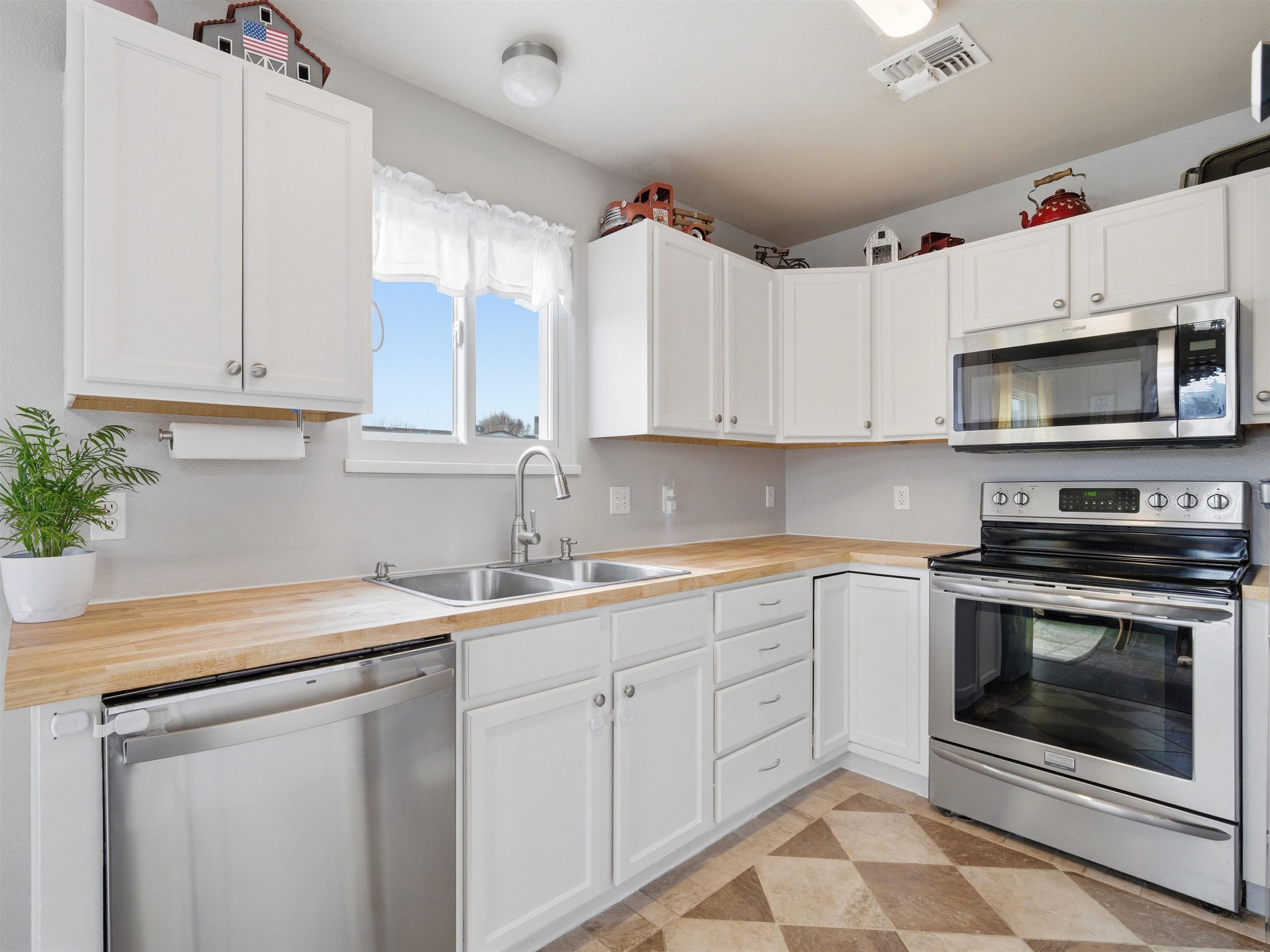 3113 Arrowhead Trail