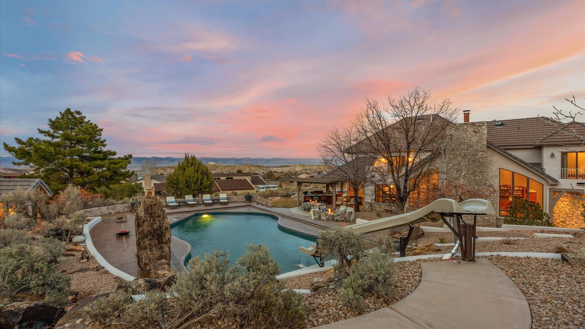 289 W Morrison Court