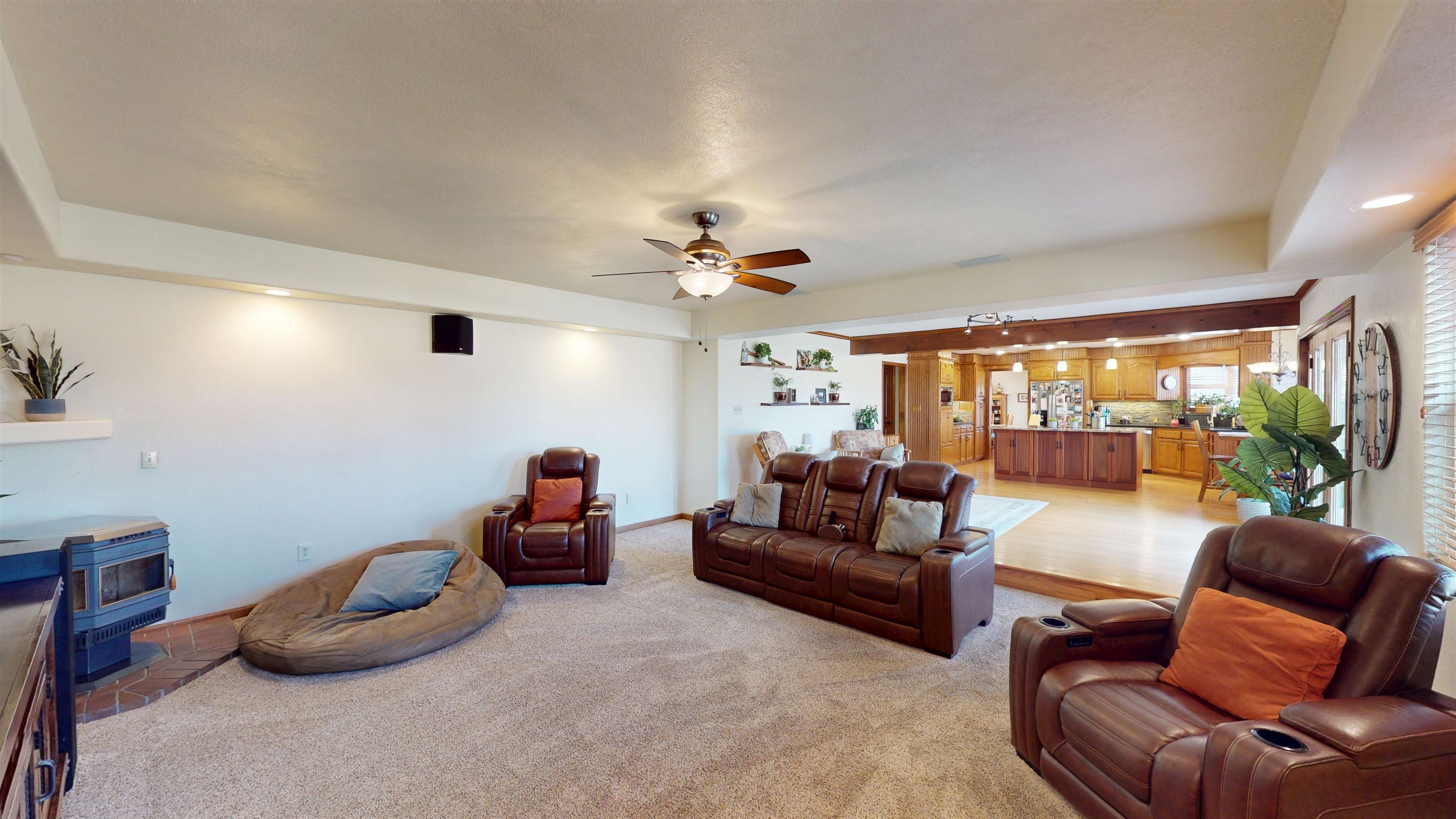 2042 N Surrey Court