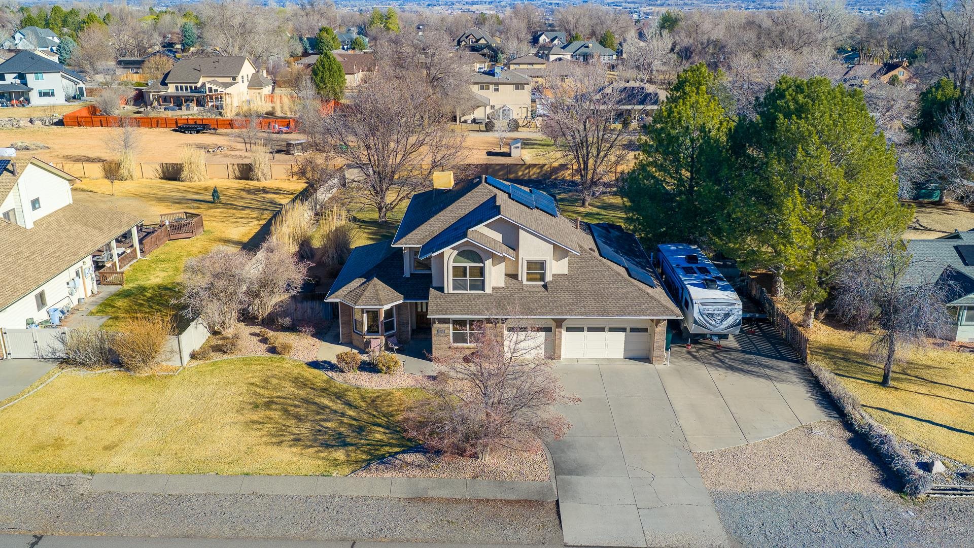 2042 N Surrey Court
