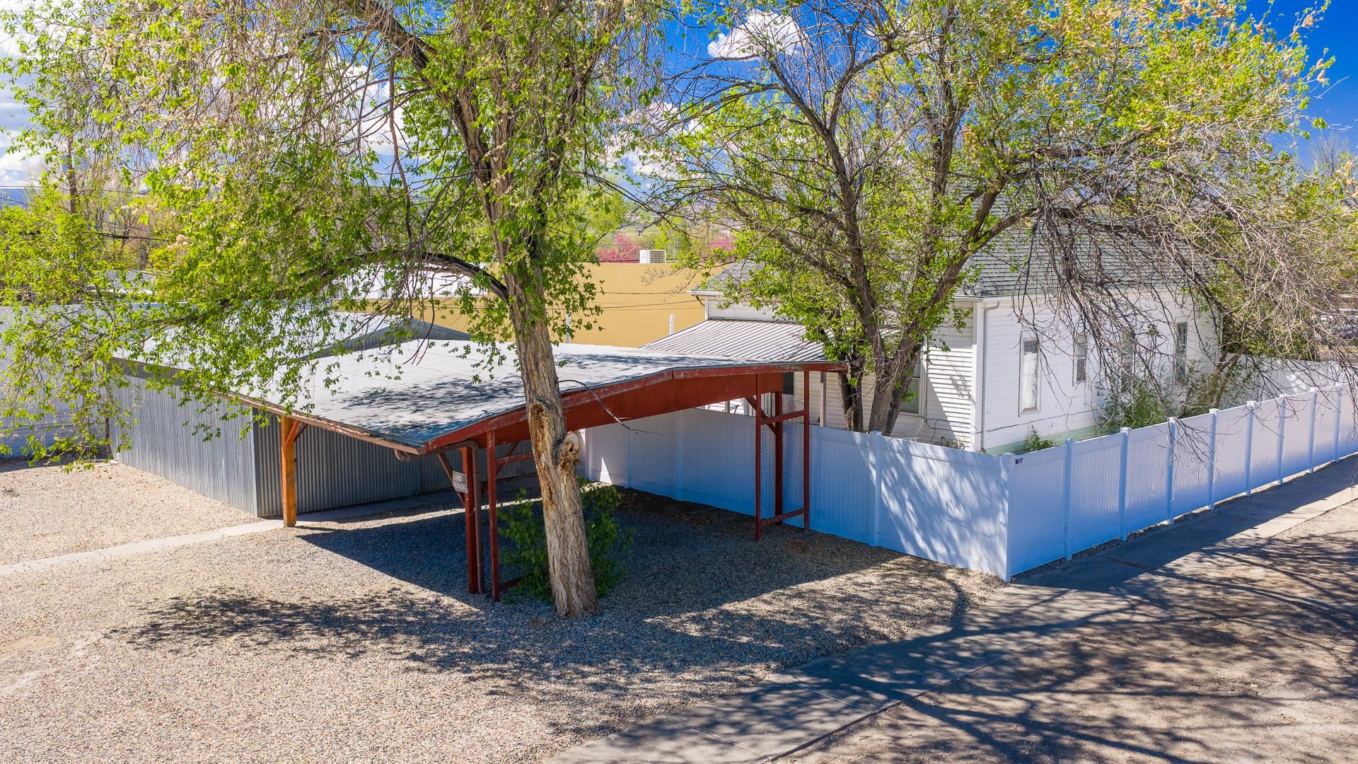 946 N 7th Street