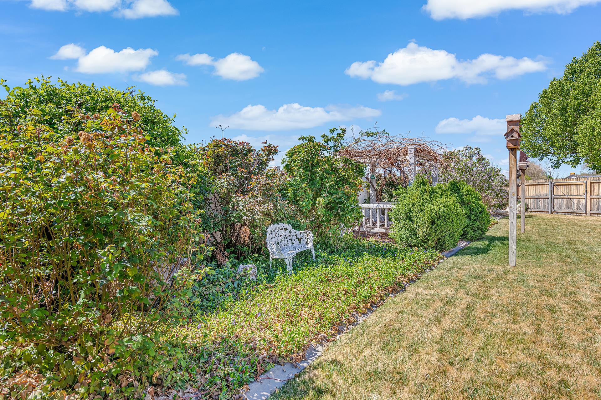 400 E Grove Drive