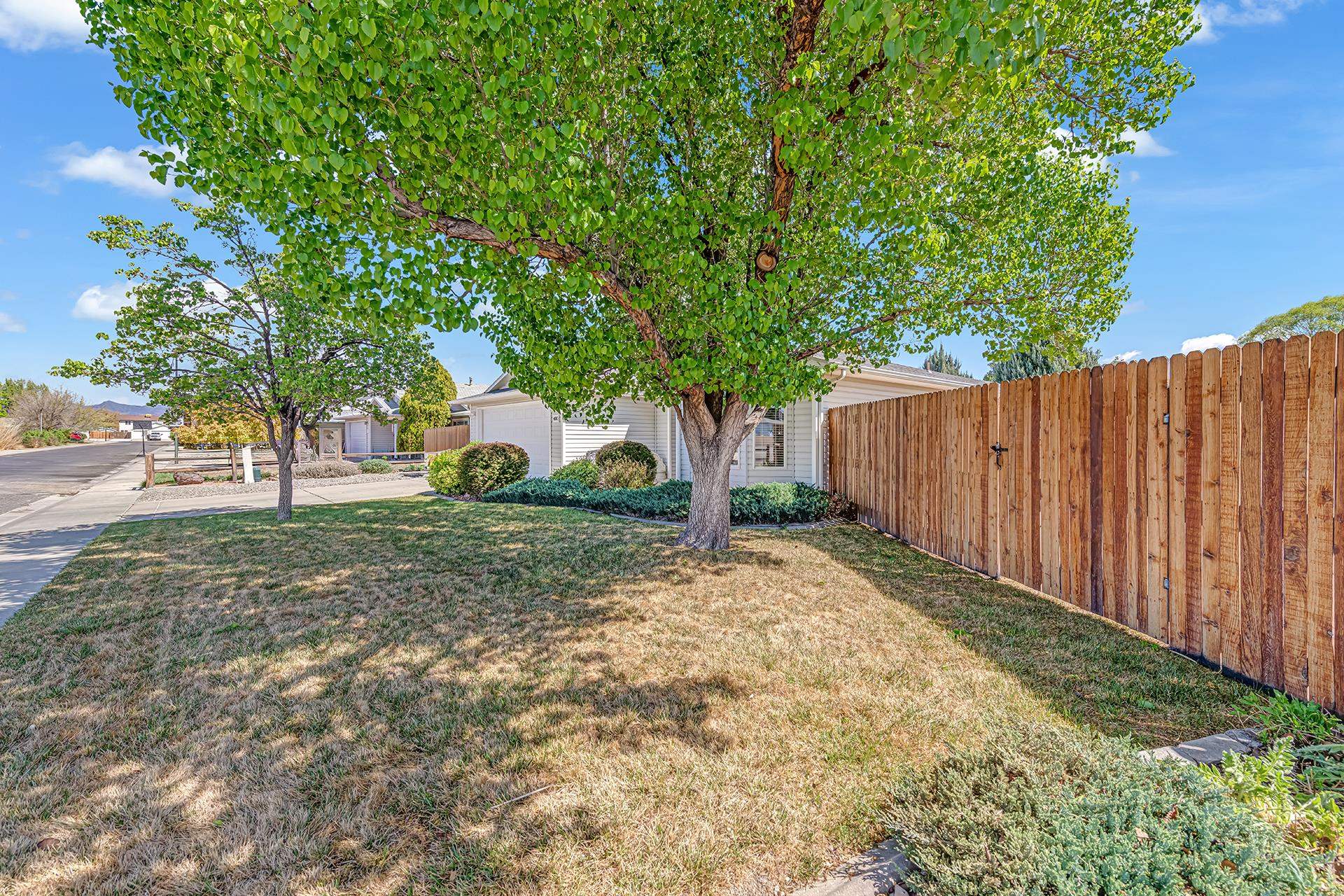 400 E Grove Drive