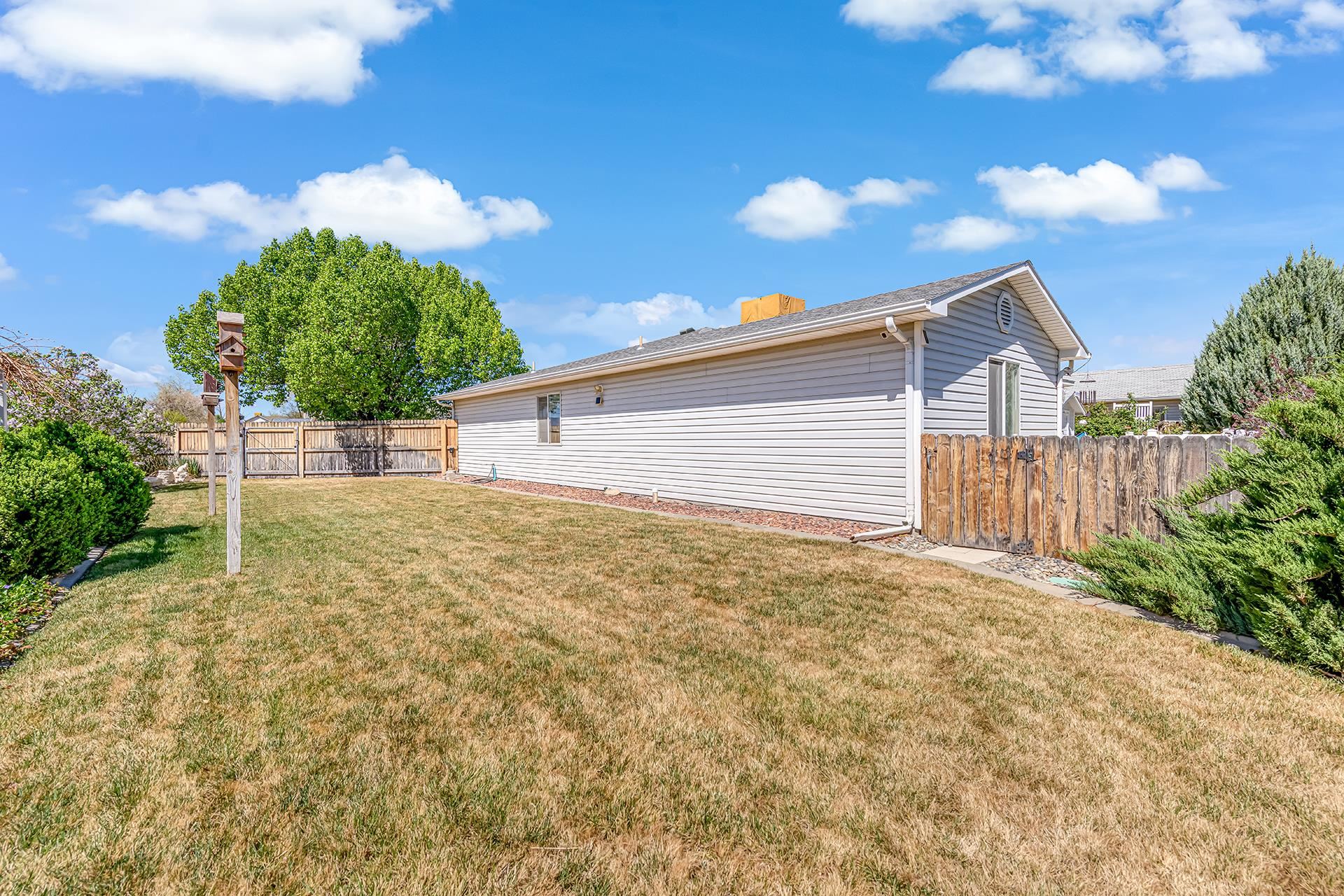 400 E Grove Drive