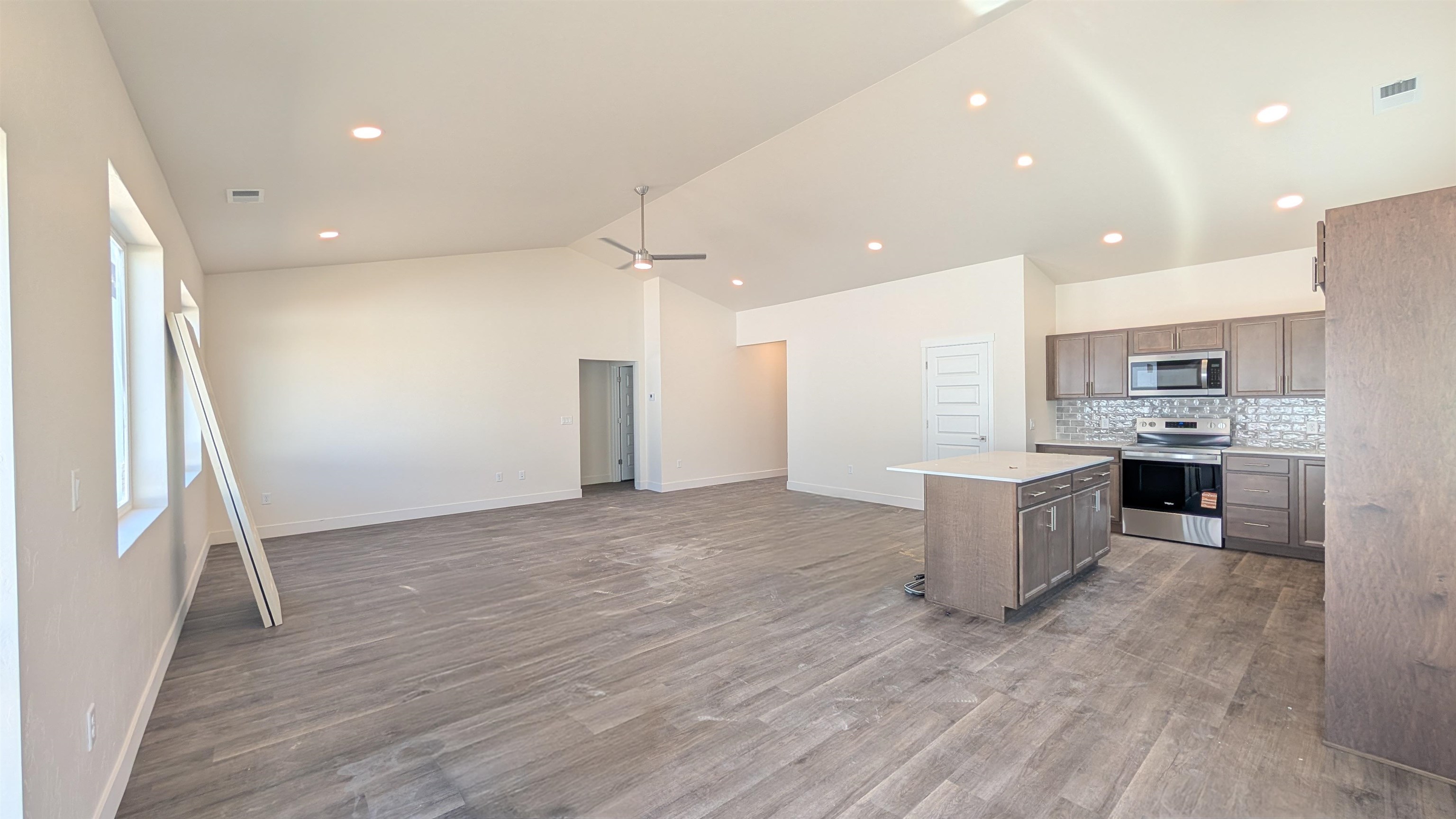 1733 Rusty Rivet Road
