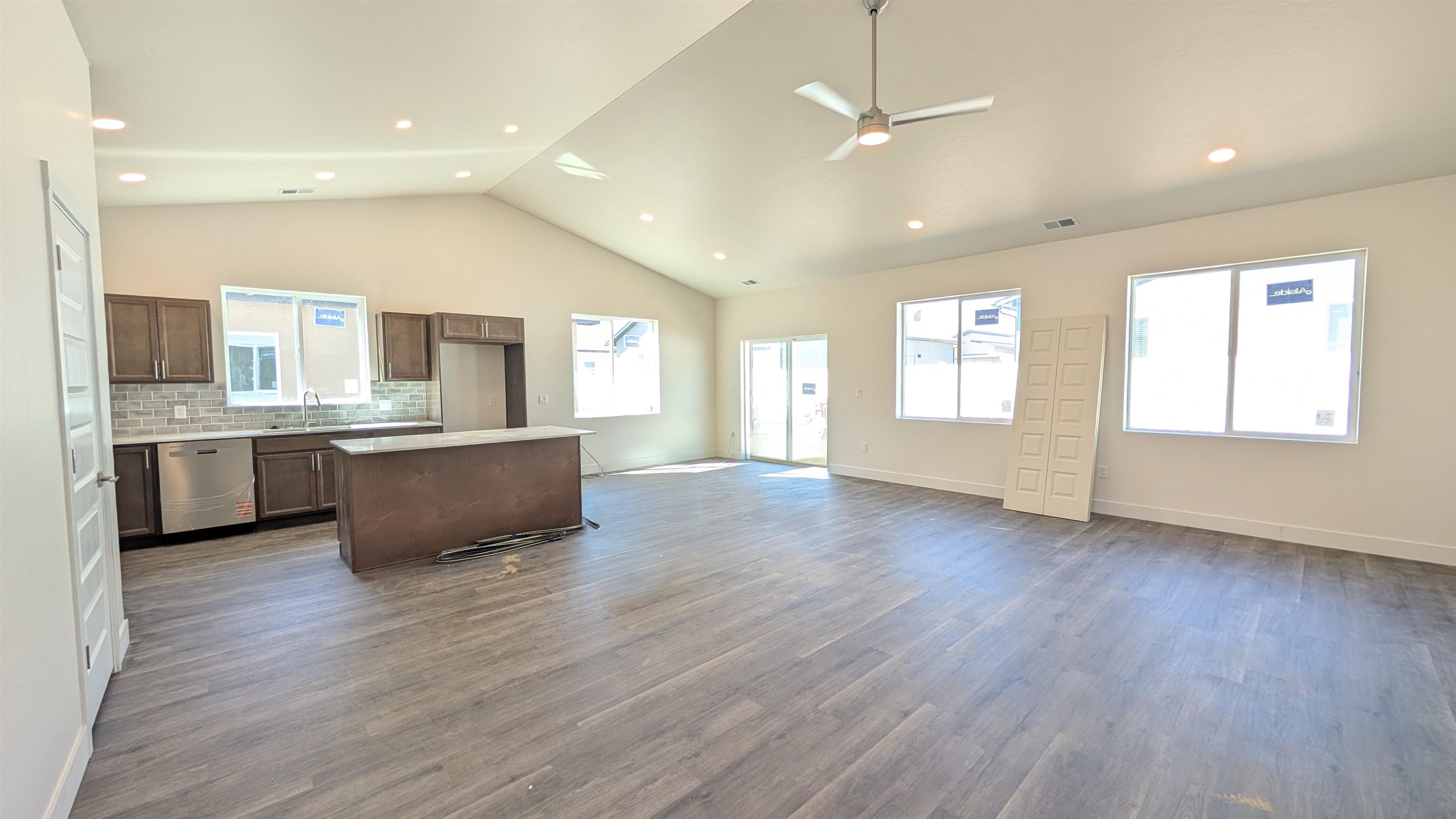 1733 Rusty Rivet Road