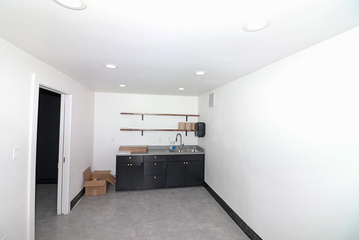 879 Struthers Avenue Unit: C