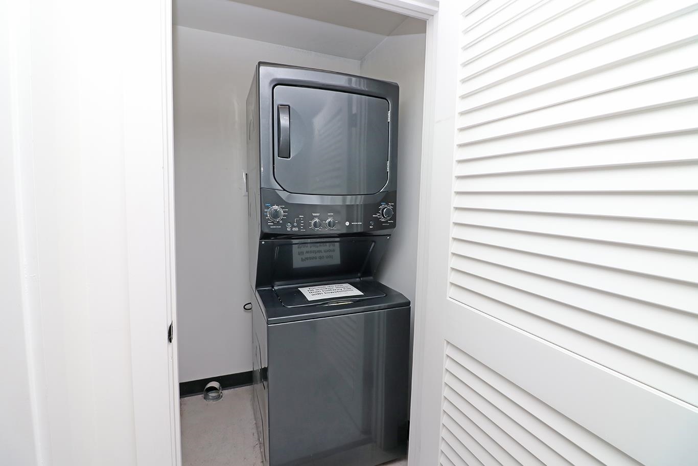 879 Struthers Avenue Unit: C