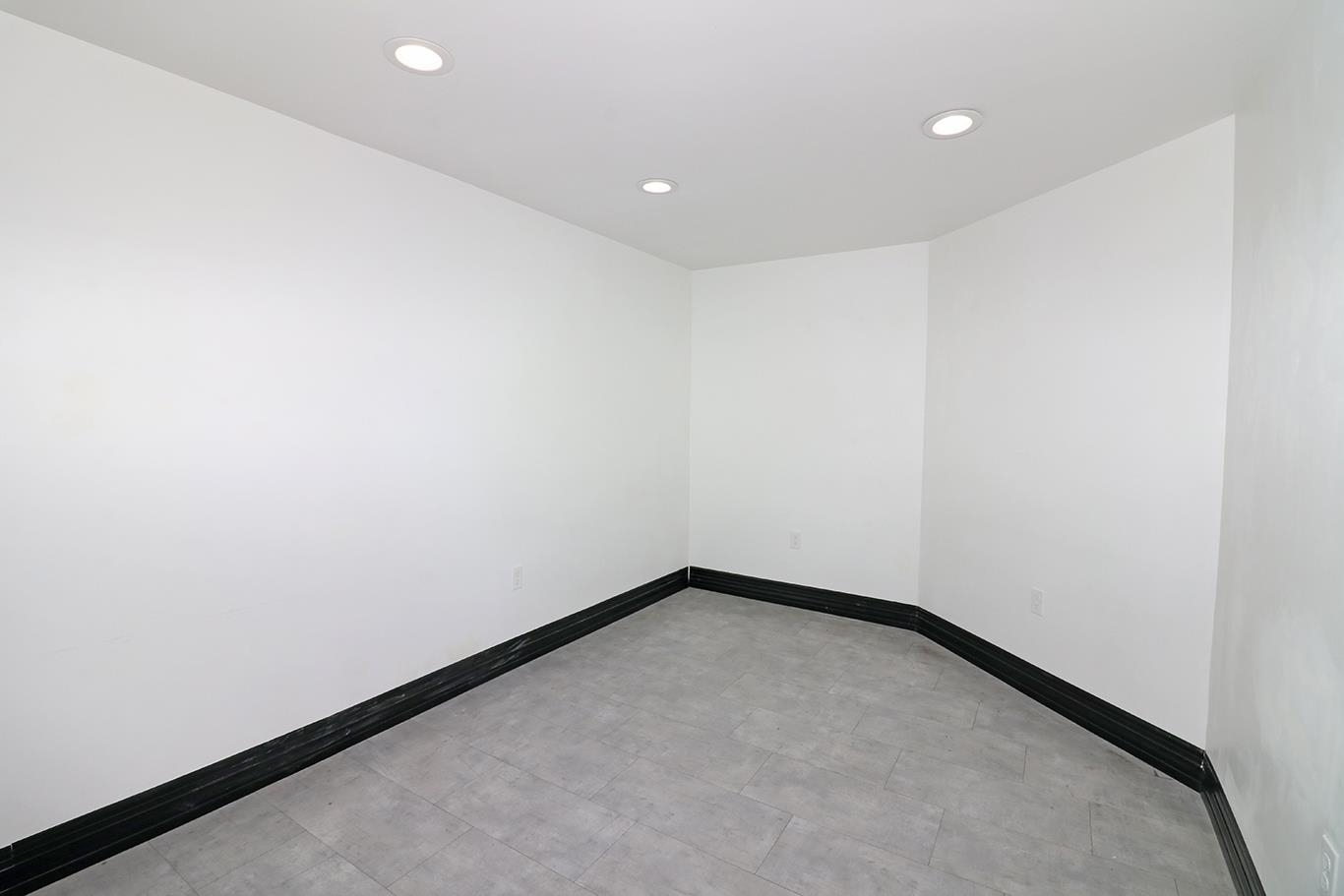 879 Struthers Avenue Unit: C