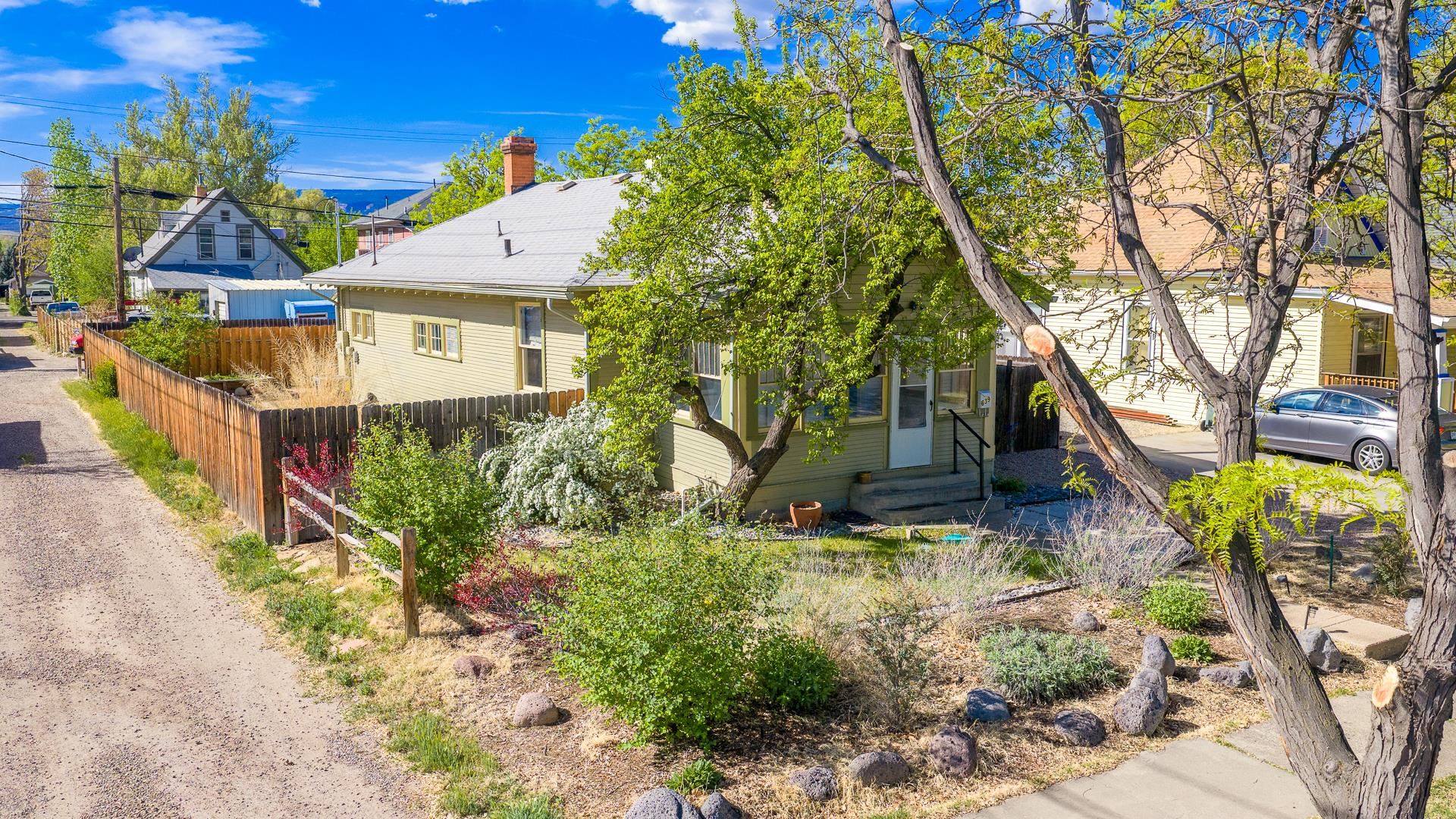 639 Teller Avenue
