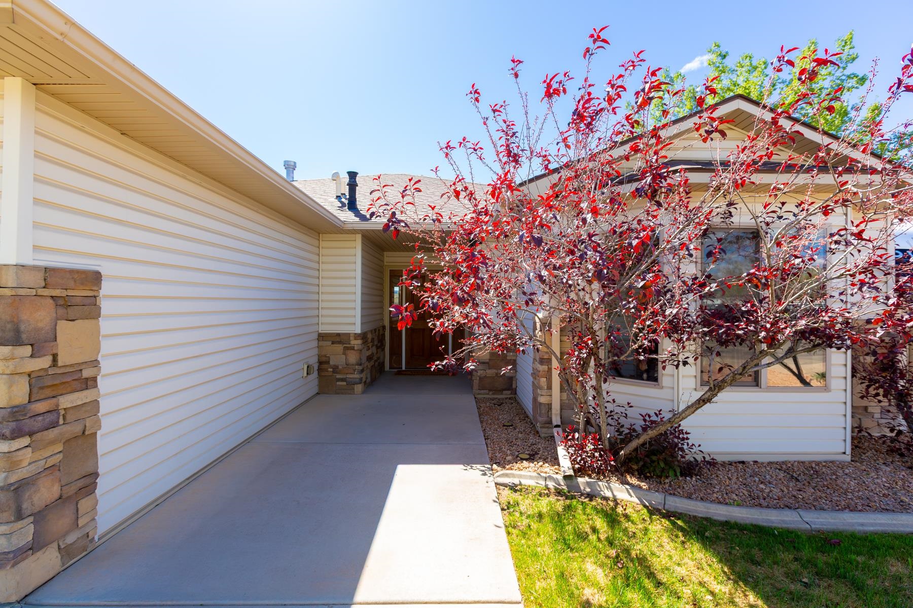 103 Red Rocks Street