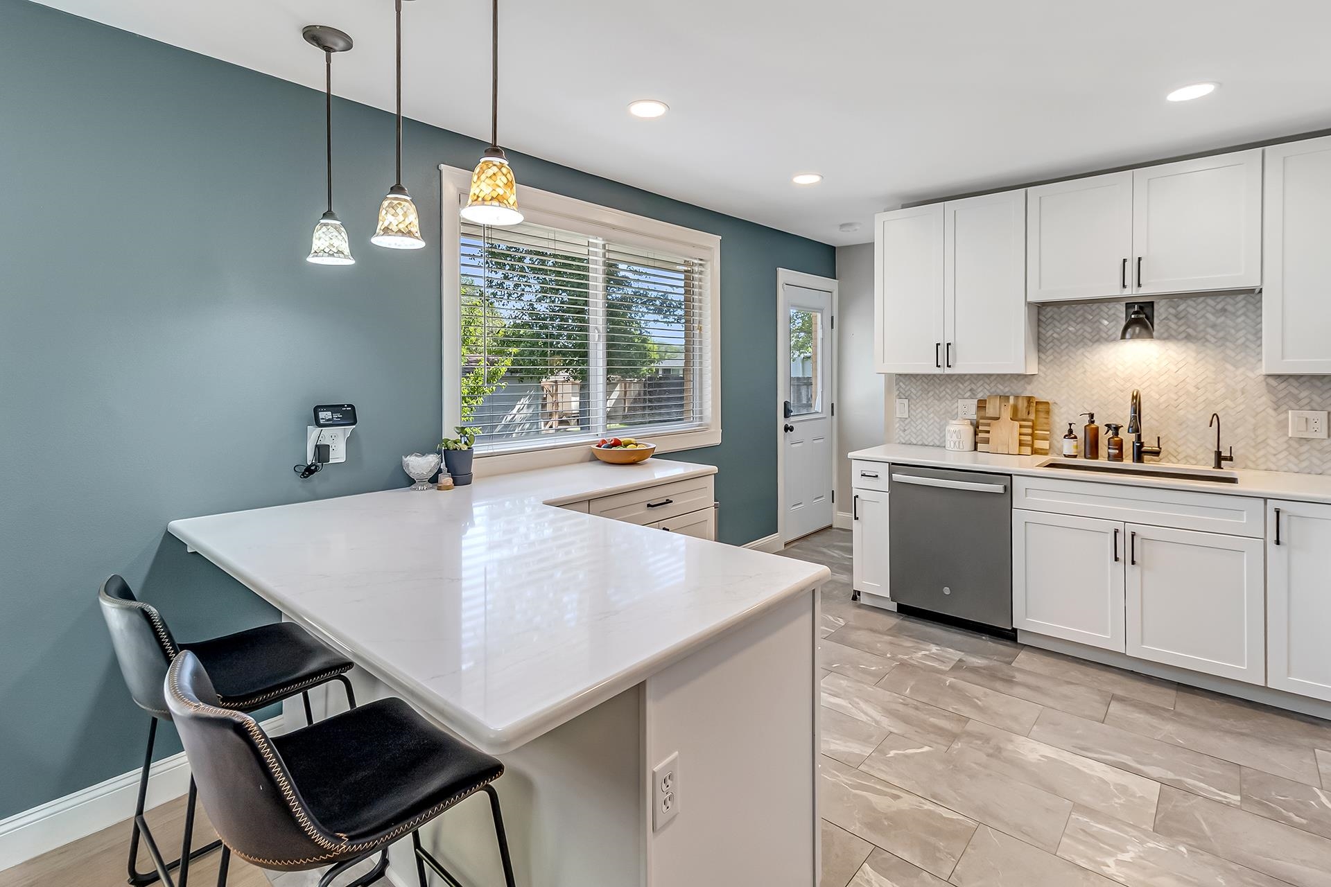 2118 Saguaro Road