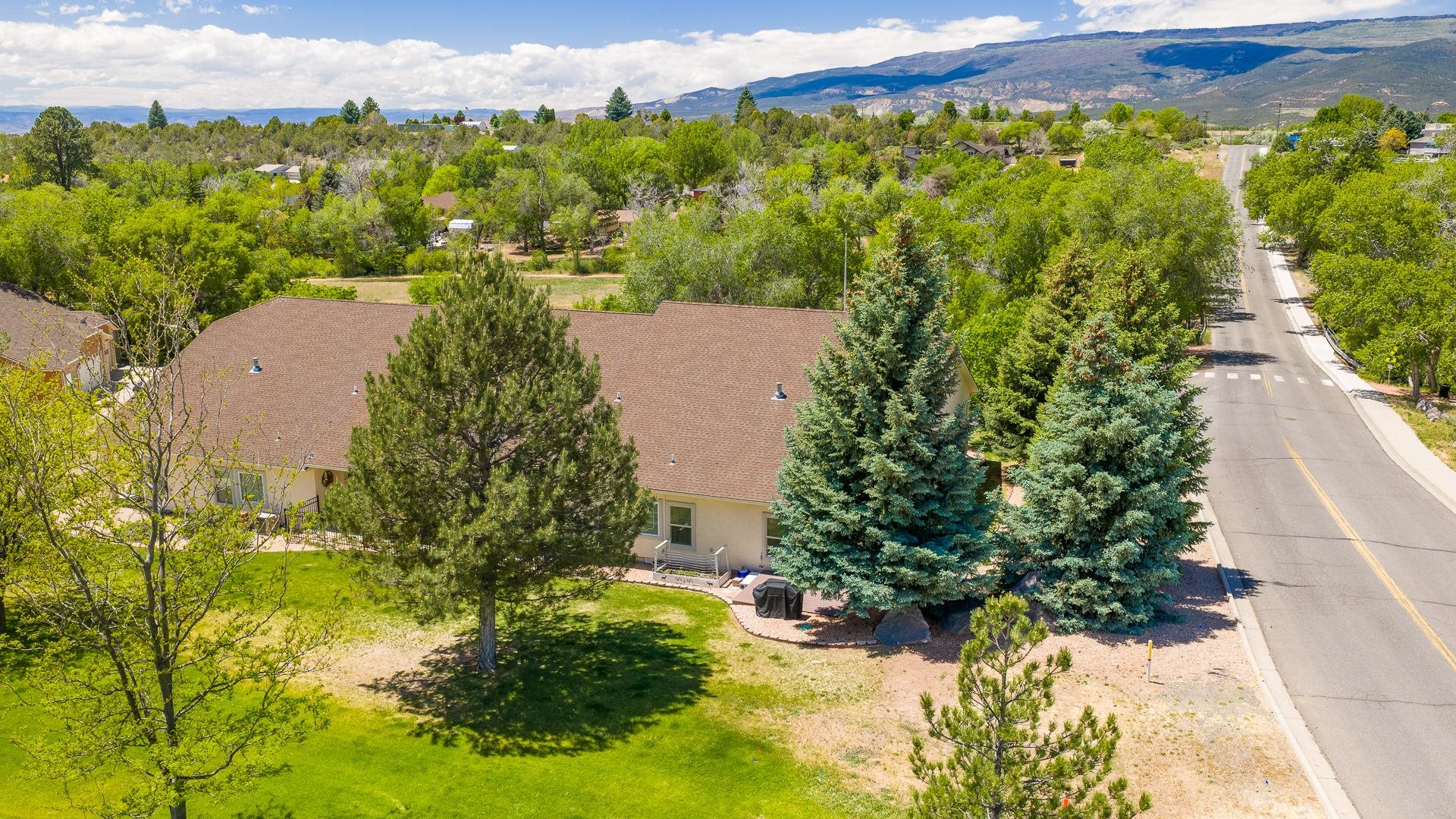 1235 SE Stonebridge Drive