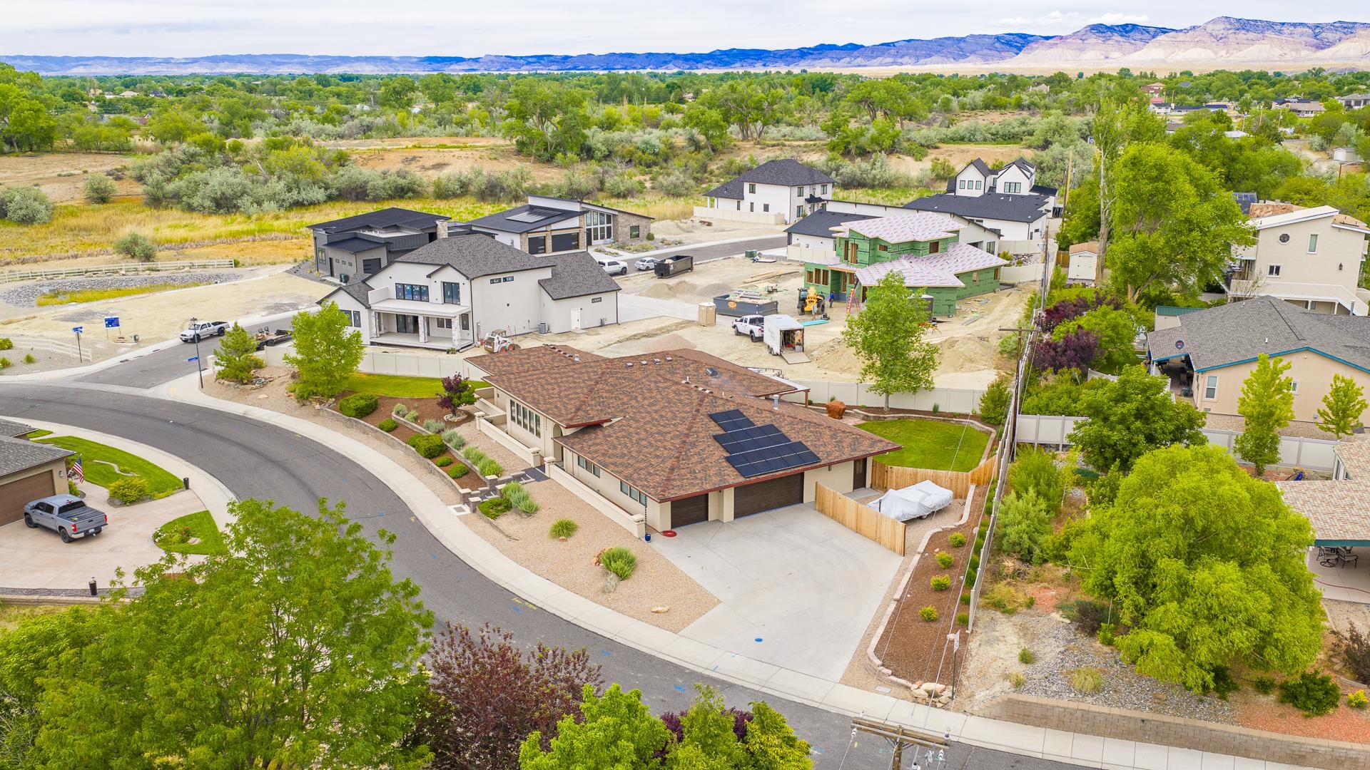 724 Ivanhoe Way
