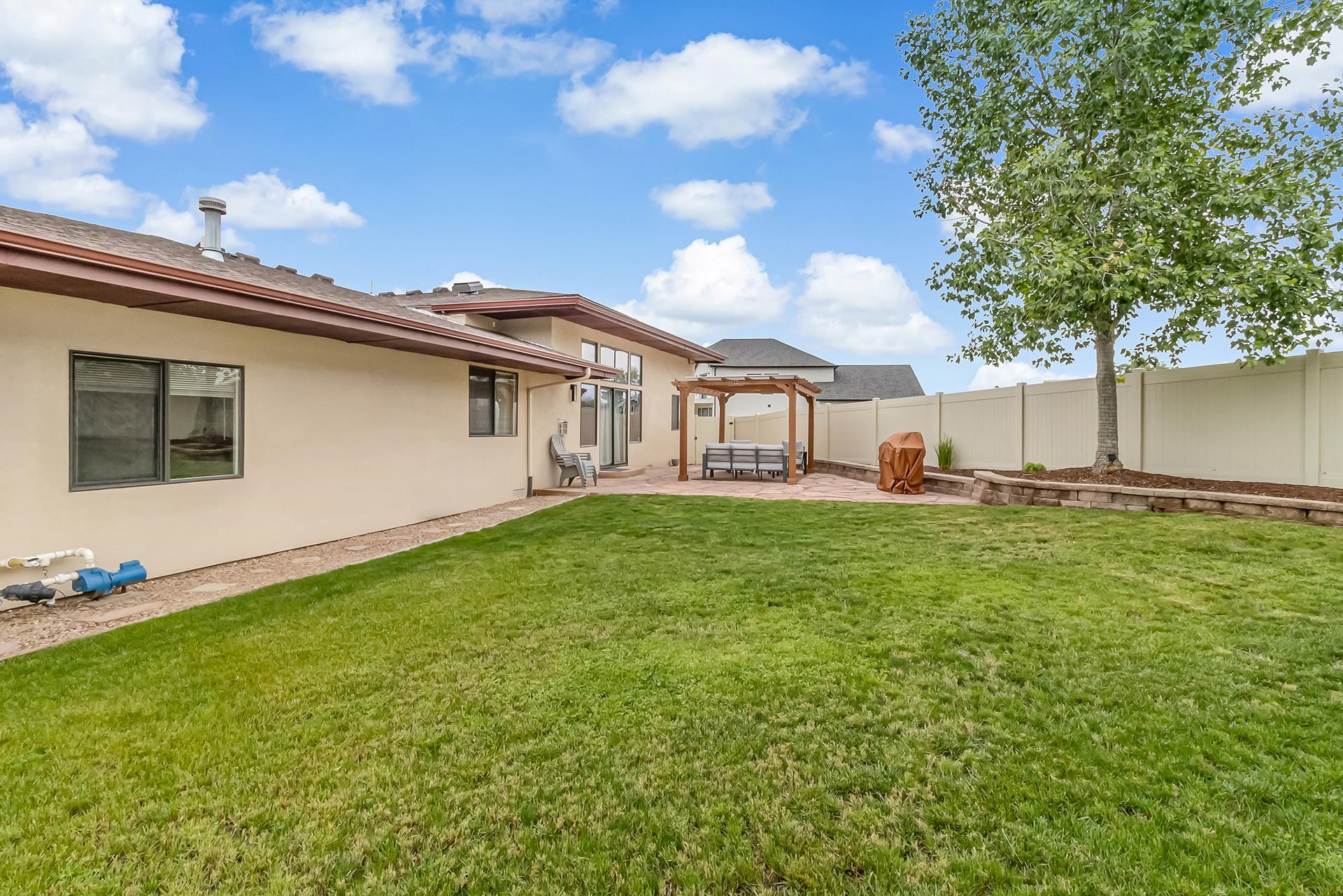 724 Ivanhoe Way