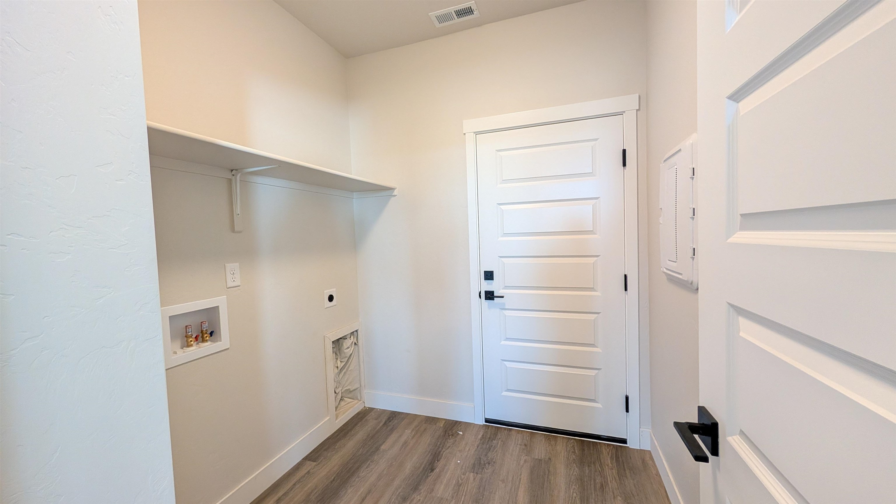 1751 Caliper Way