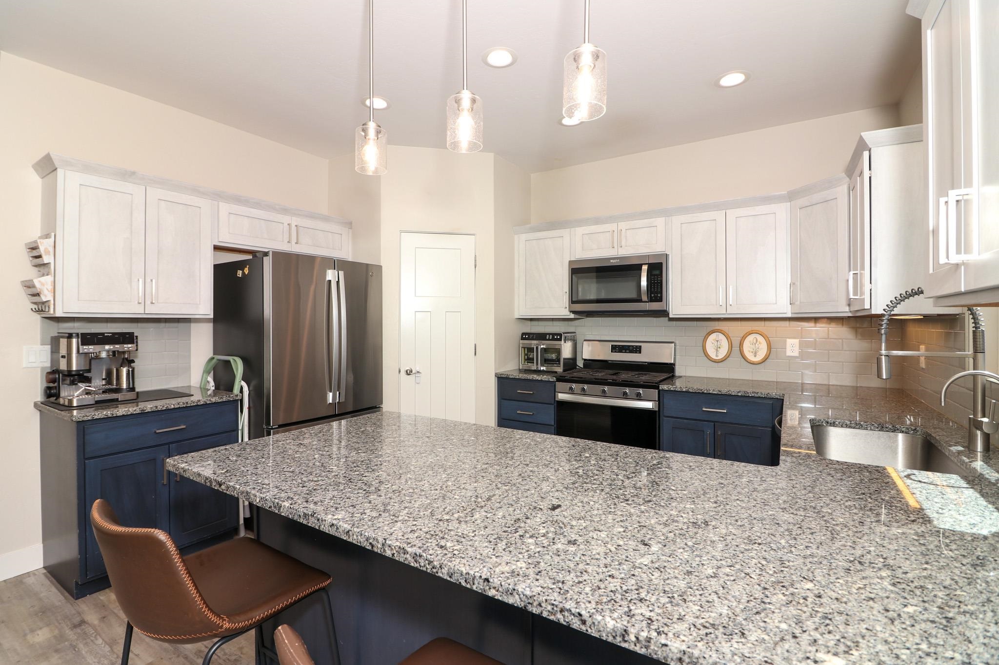 3300 Swan View Court