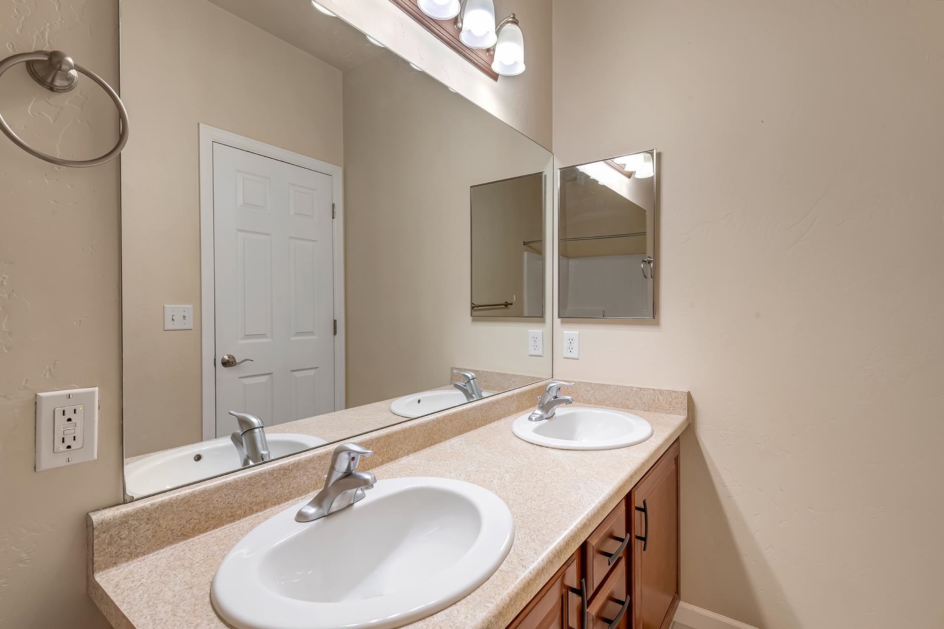 2473 Thunder Mountain Drive Unit: 21