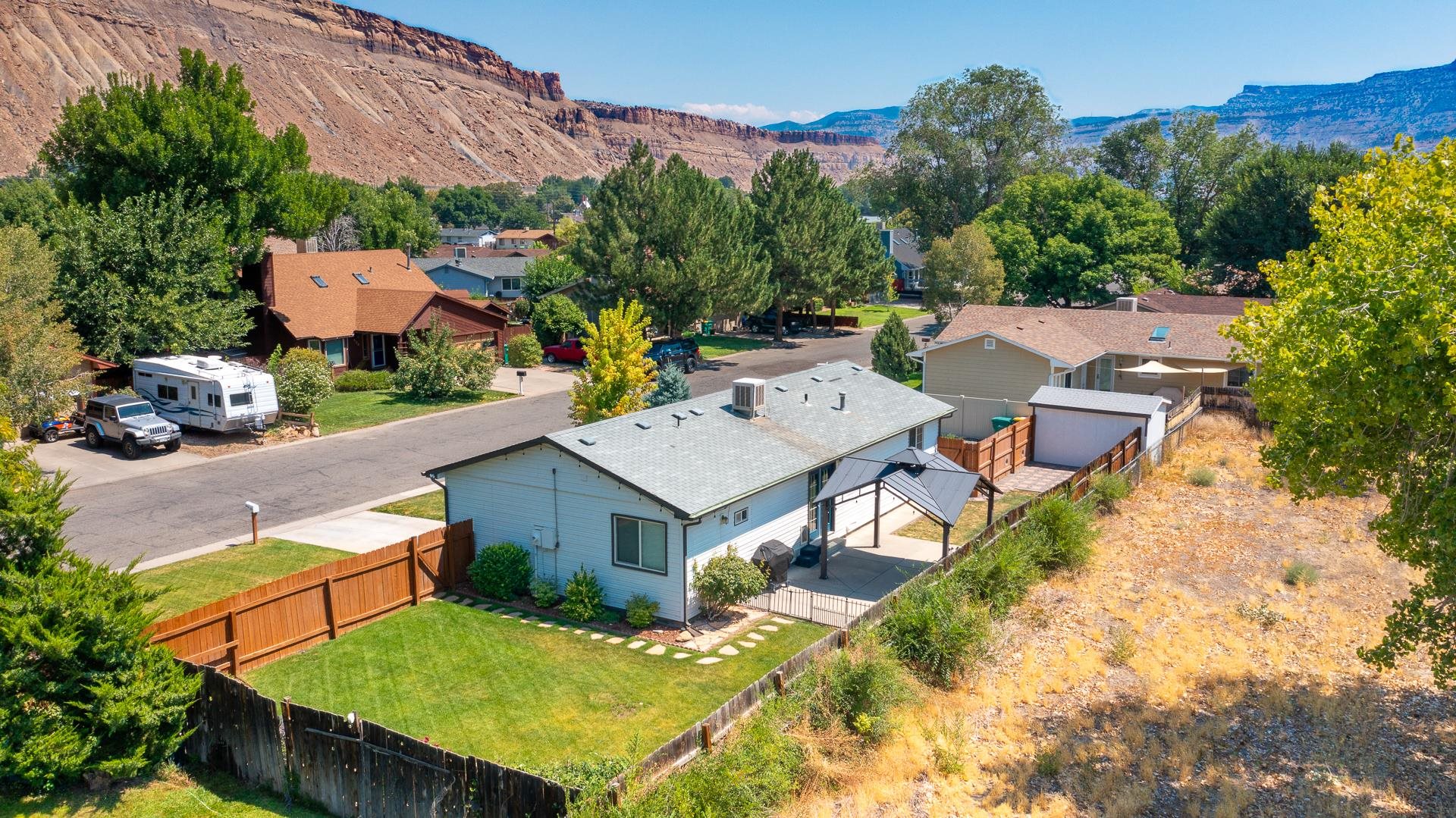 537 Crawford Lane