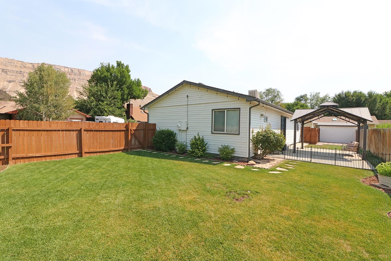 537 Crawford Lane