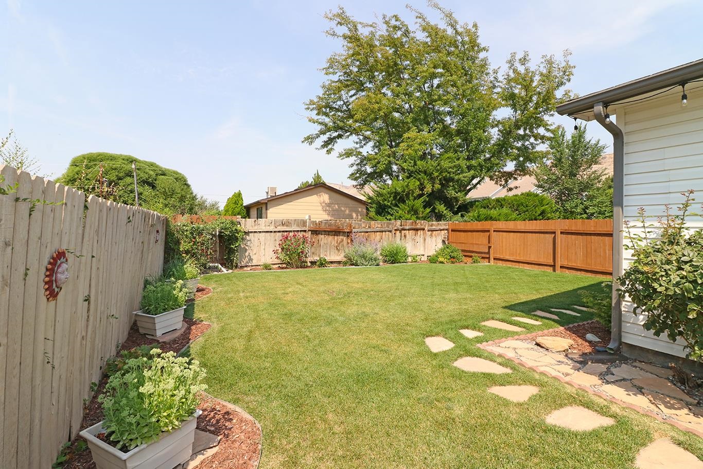 537 Crawford Lane