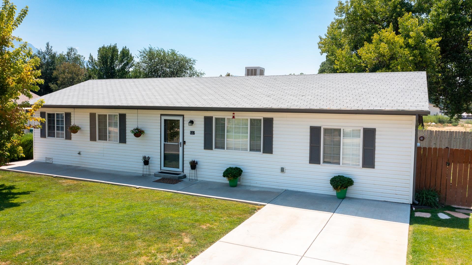 537 Crawford Lane