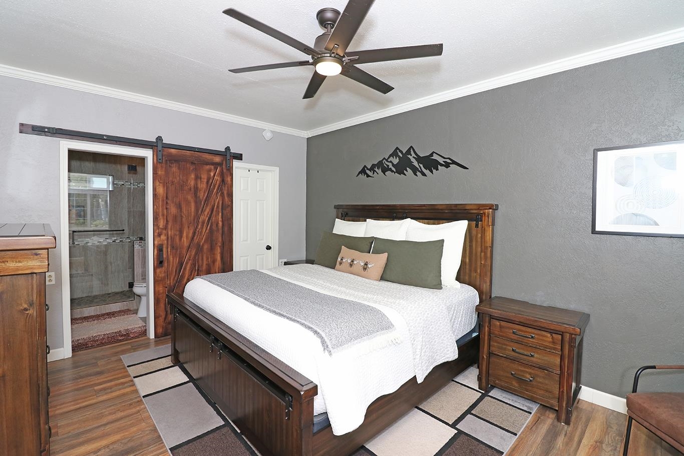 537 Crawford Lane