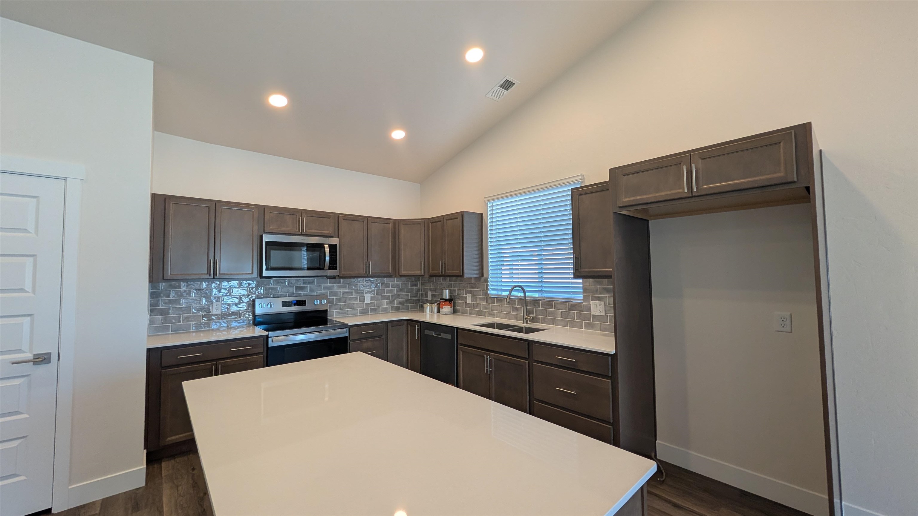 1733 Rusty Rivet Road