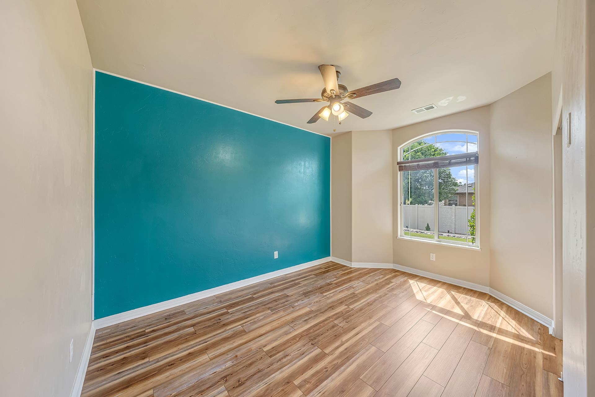 514 Lois Drive