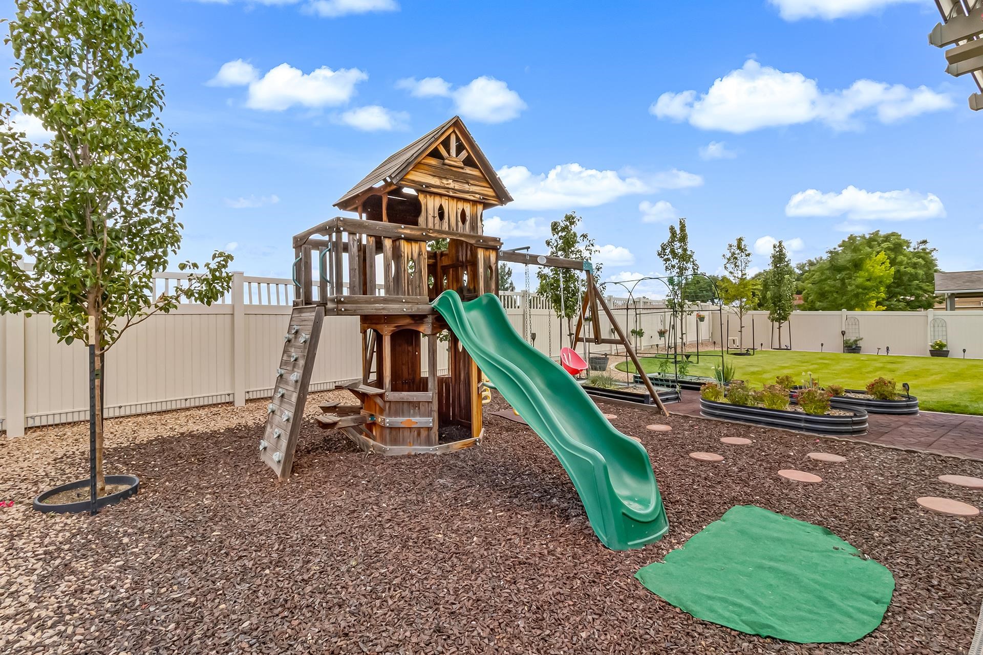 514 Lois Drive