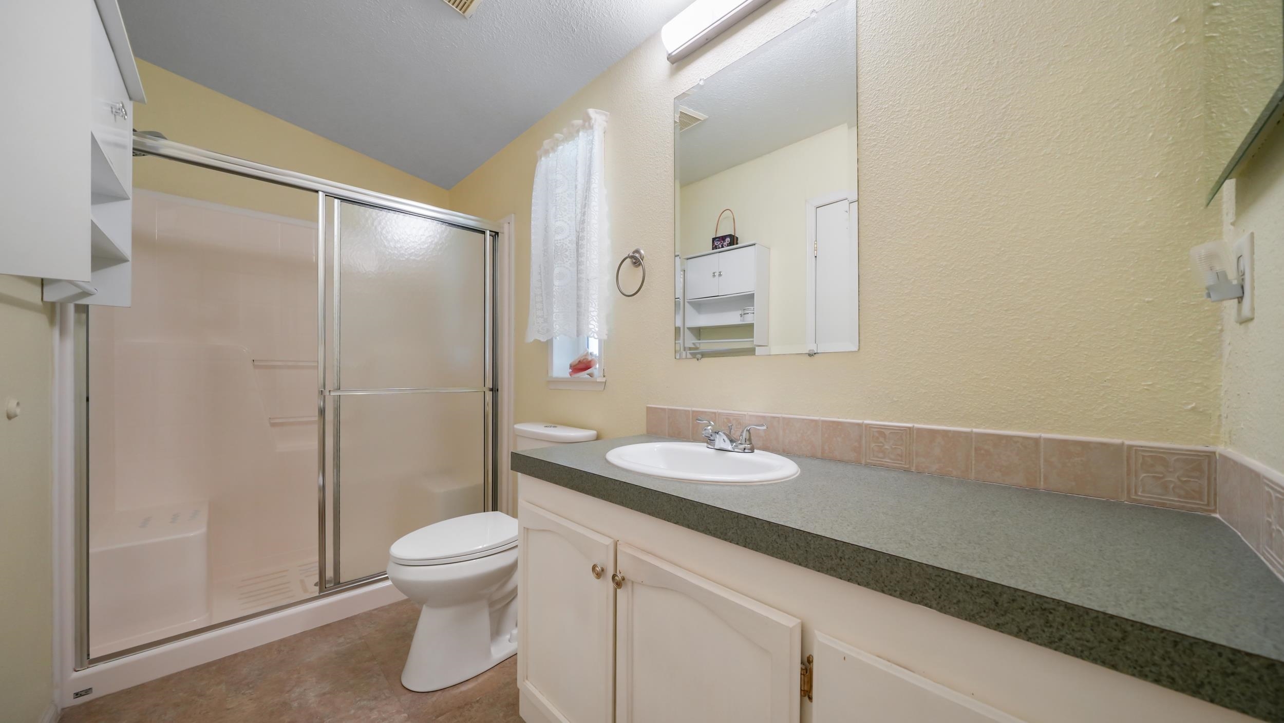 435 32 Road Unit: 608
