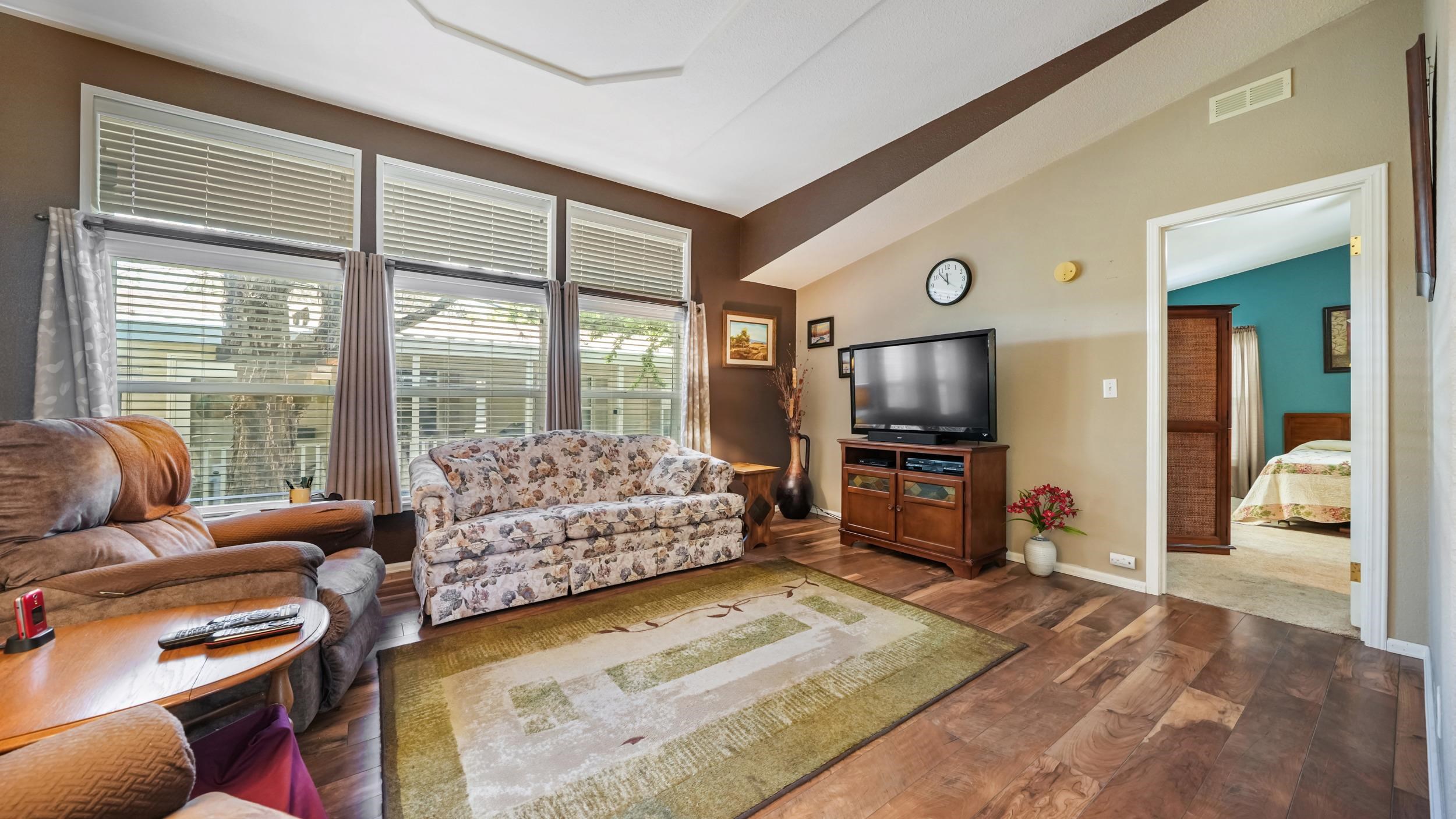 435 32 Road Unit: 608