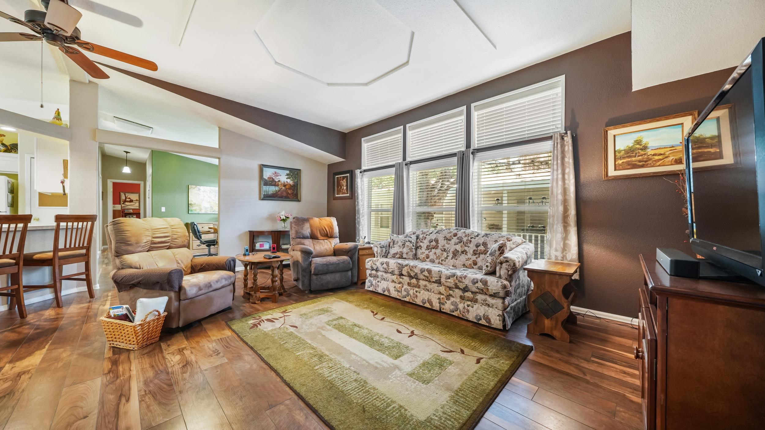 435 32 Road Unit: 608