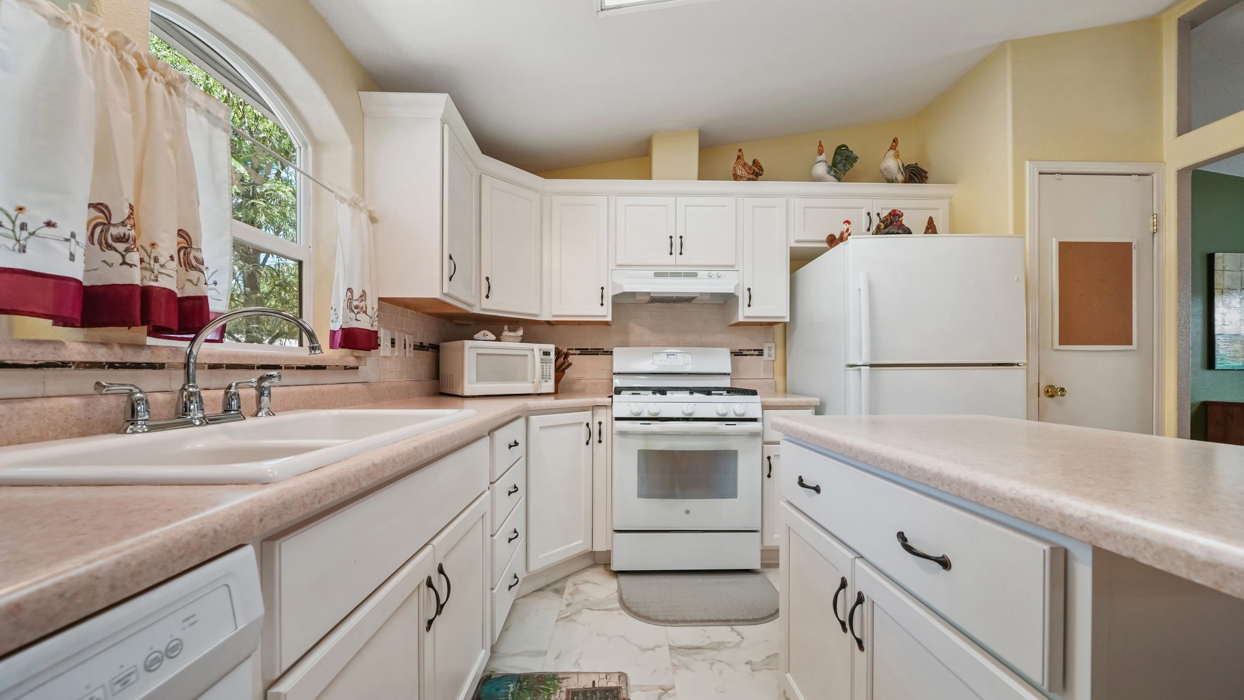 435 32 Road Unit: 608
