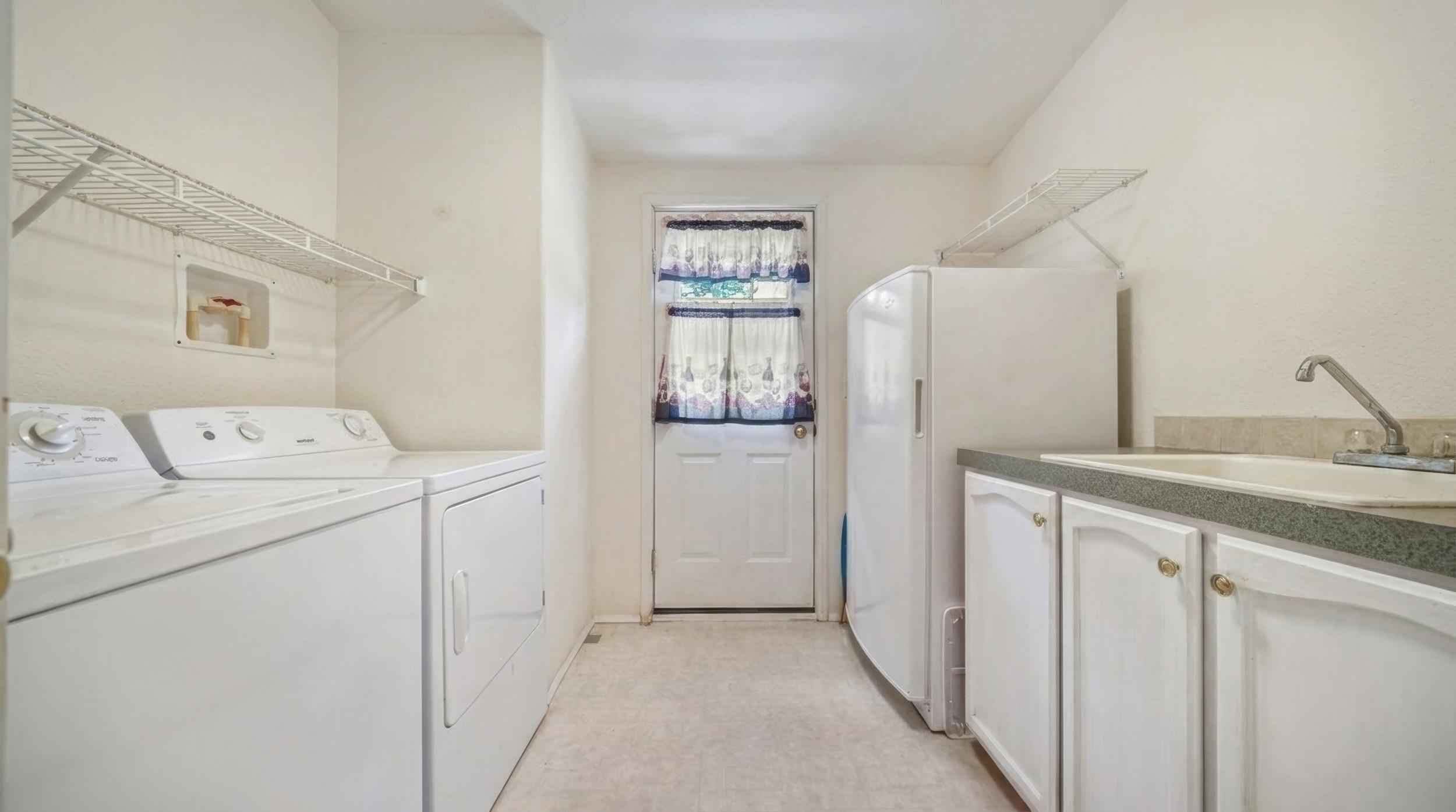 435 32 Road Unit: 608