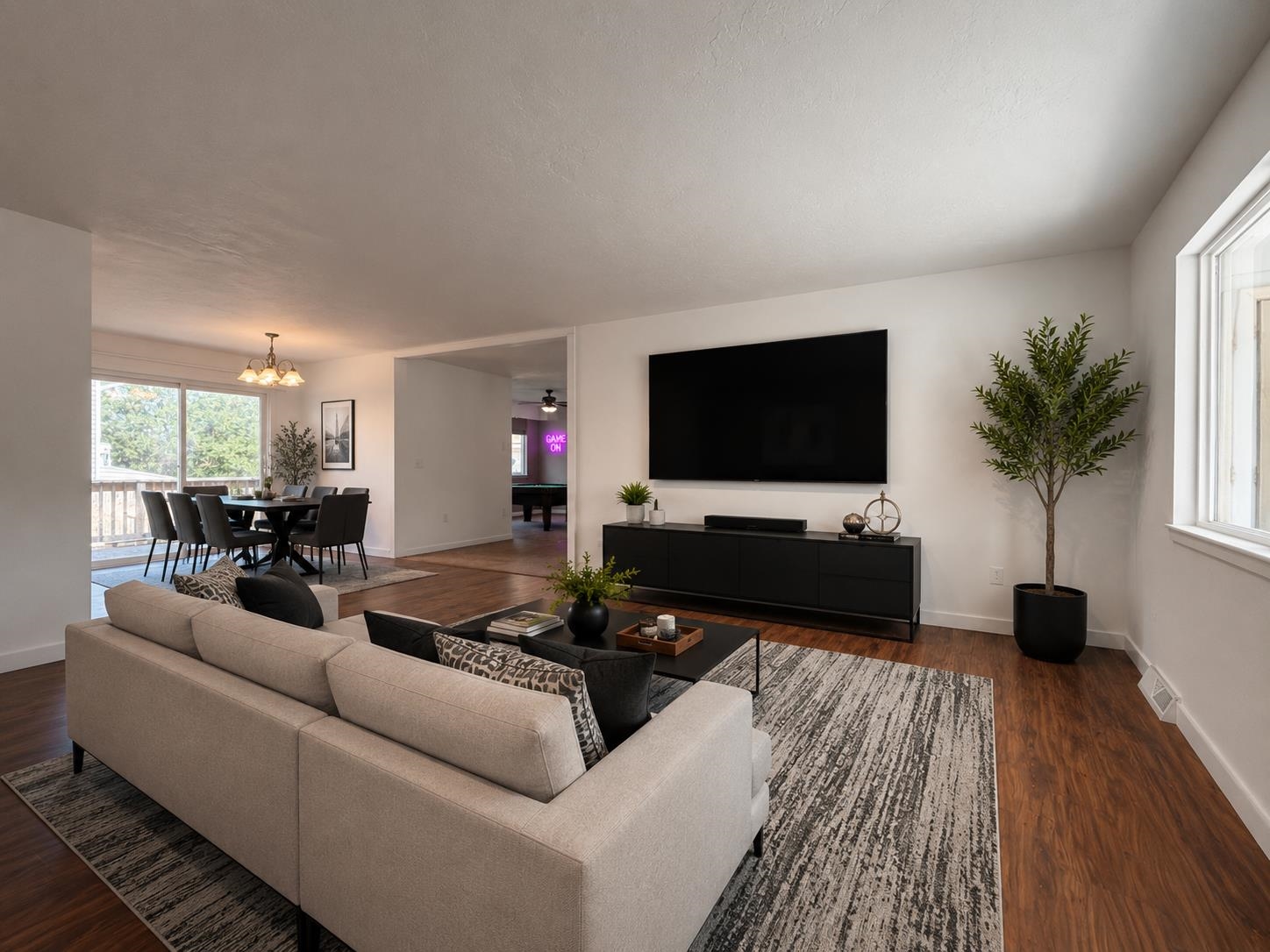 201 Knob Hill Drive