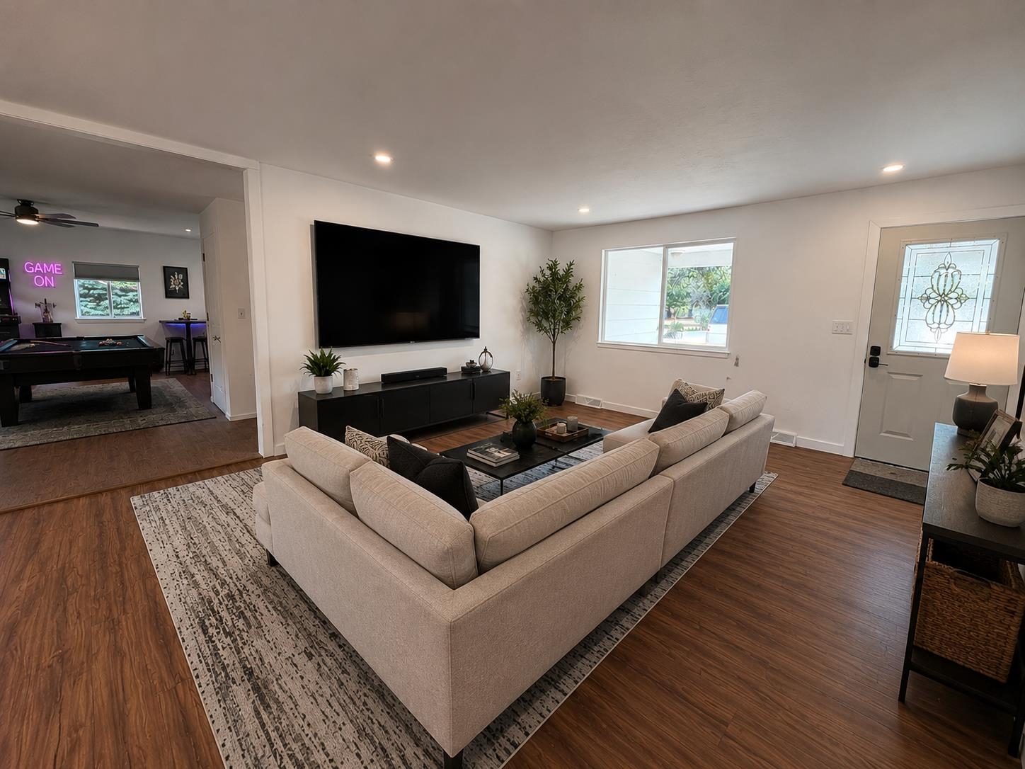 201 Knob Hill Drive