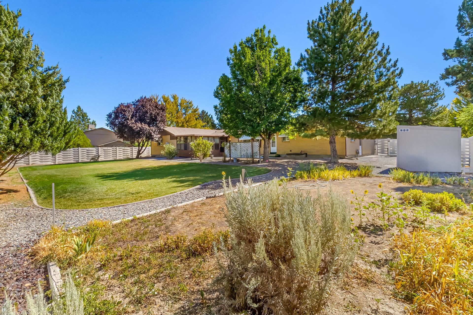 745 Flower Street