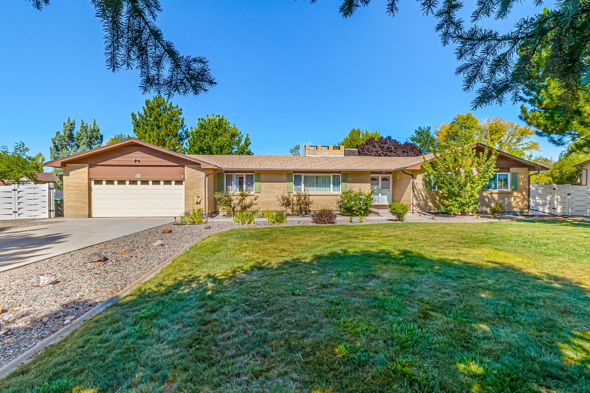 745 Flower Street