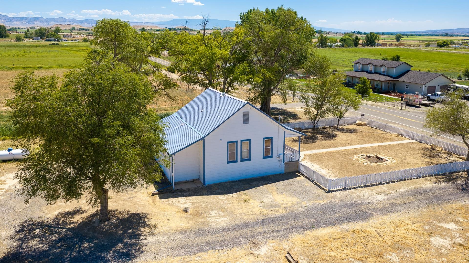 1376 N Road
