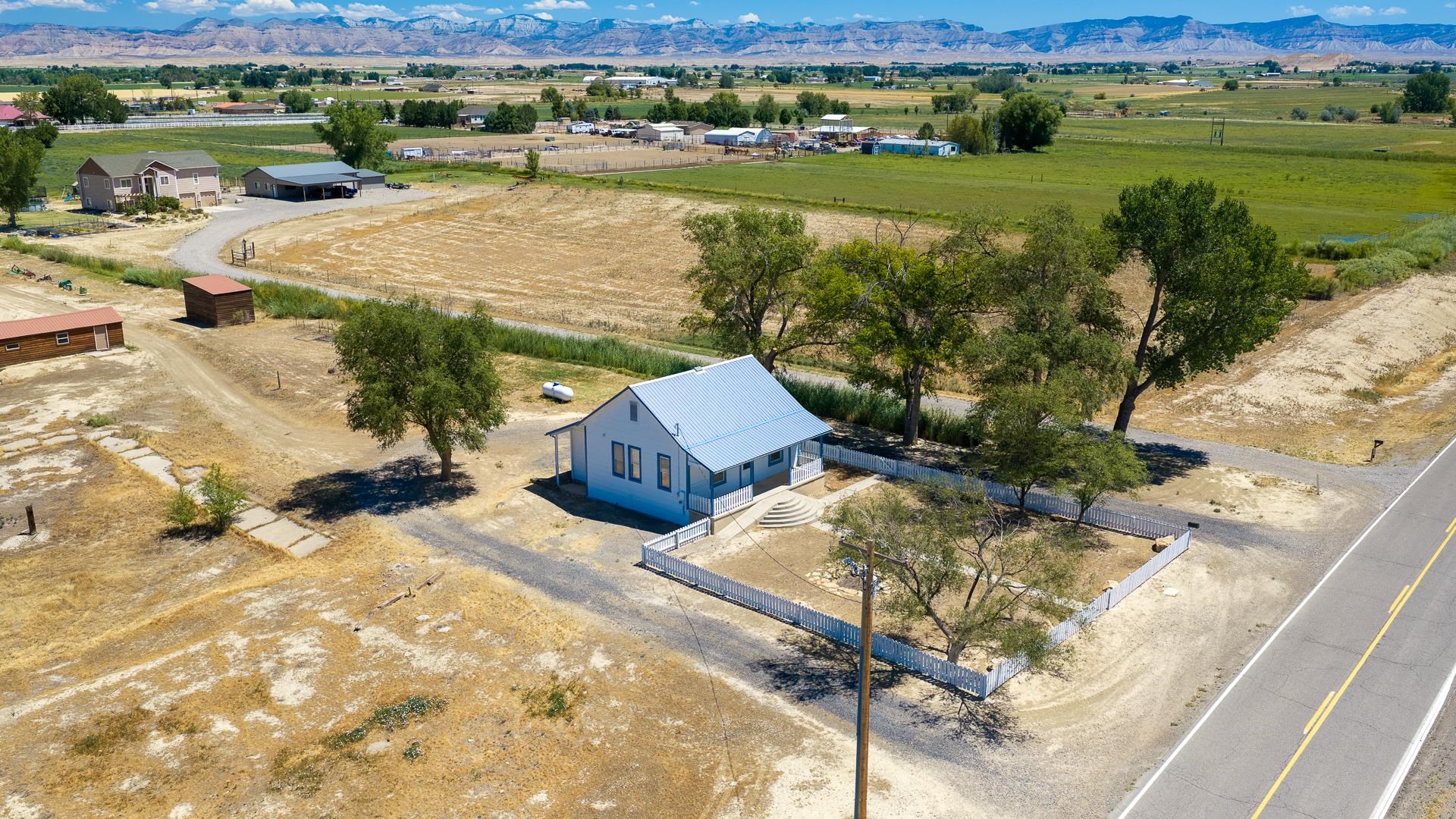 1376 N Road