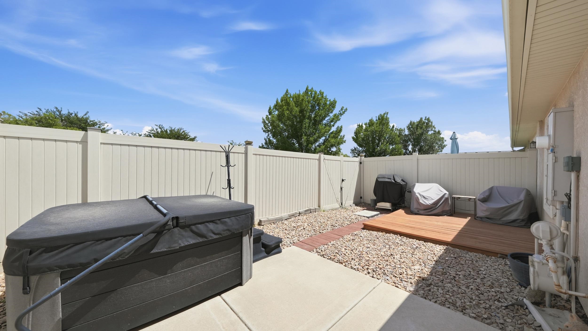 590 1/2 Belhaven Way