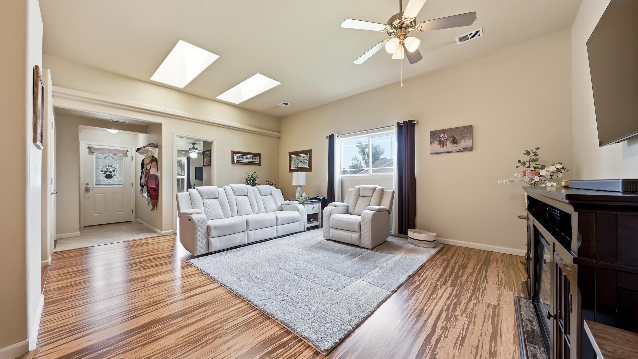 590 1/2 Belhaven Way