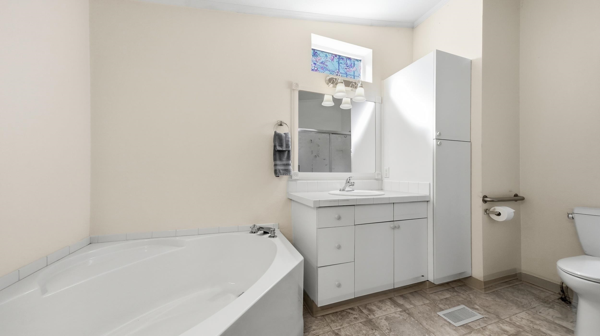 435 32 Road Unit: 480