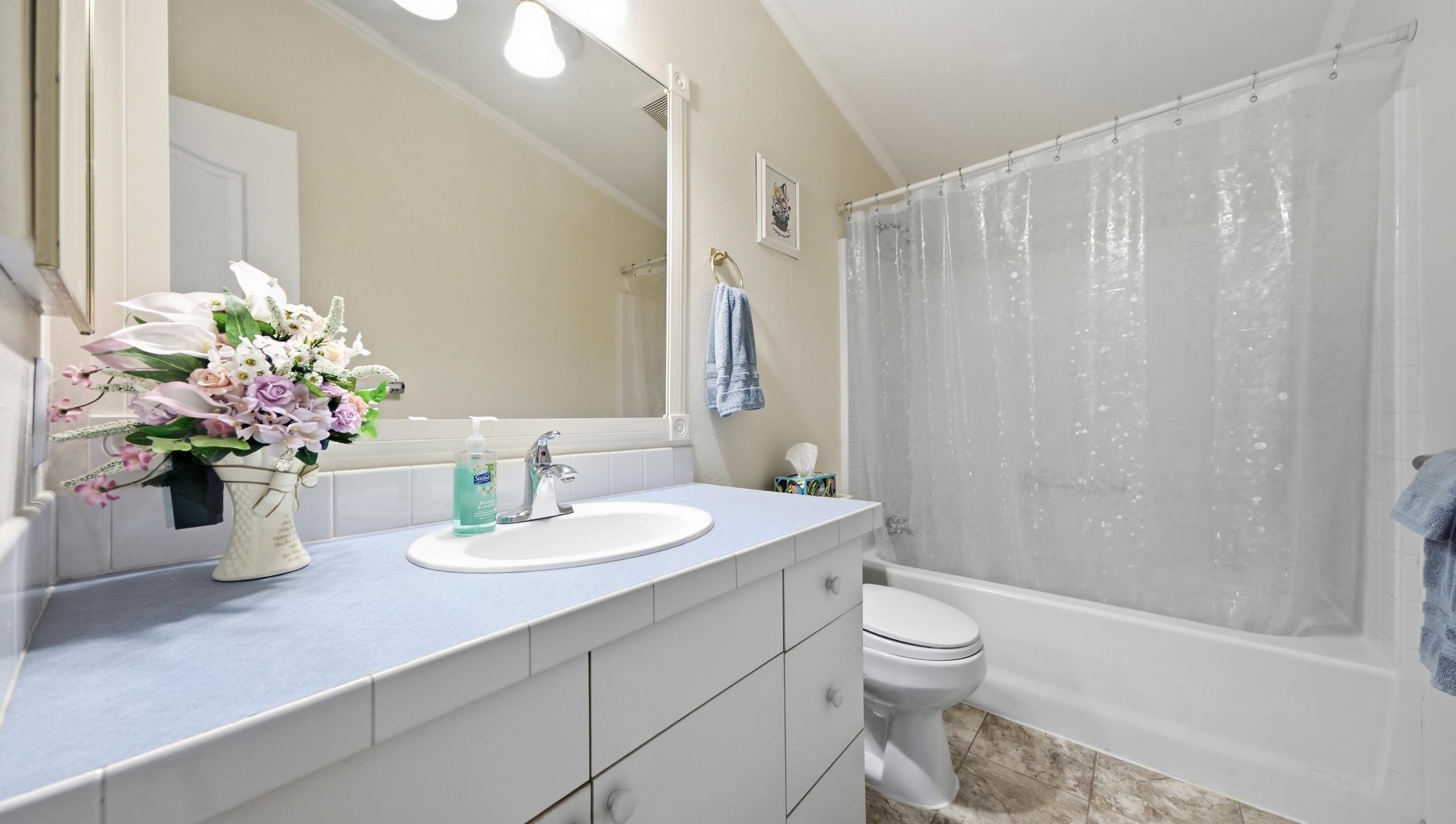 435 32 Road Unit: 480