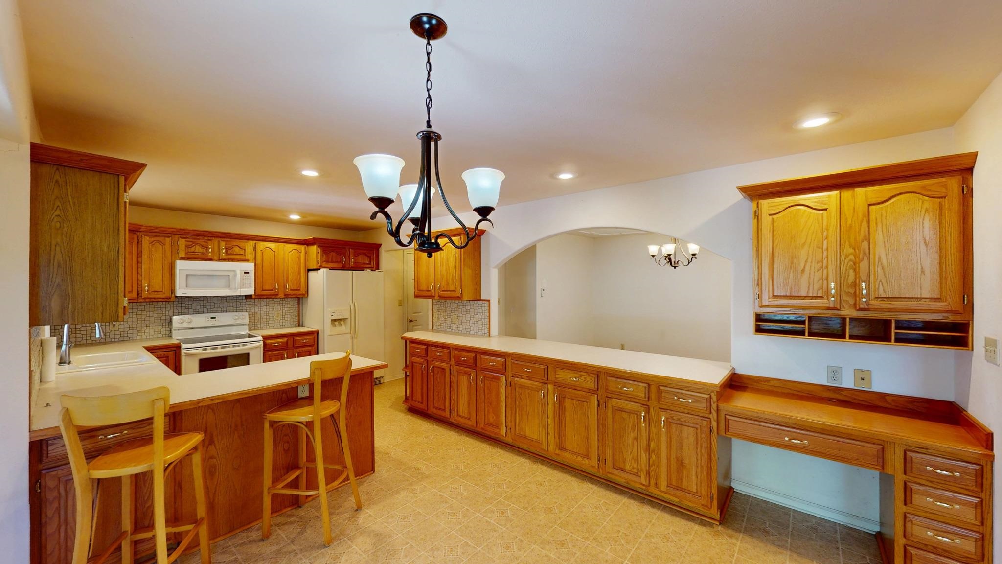 705 E Harbor Circle